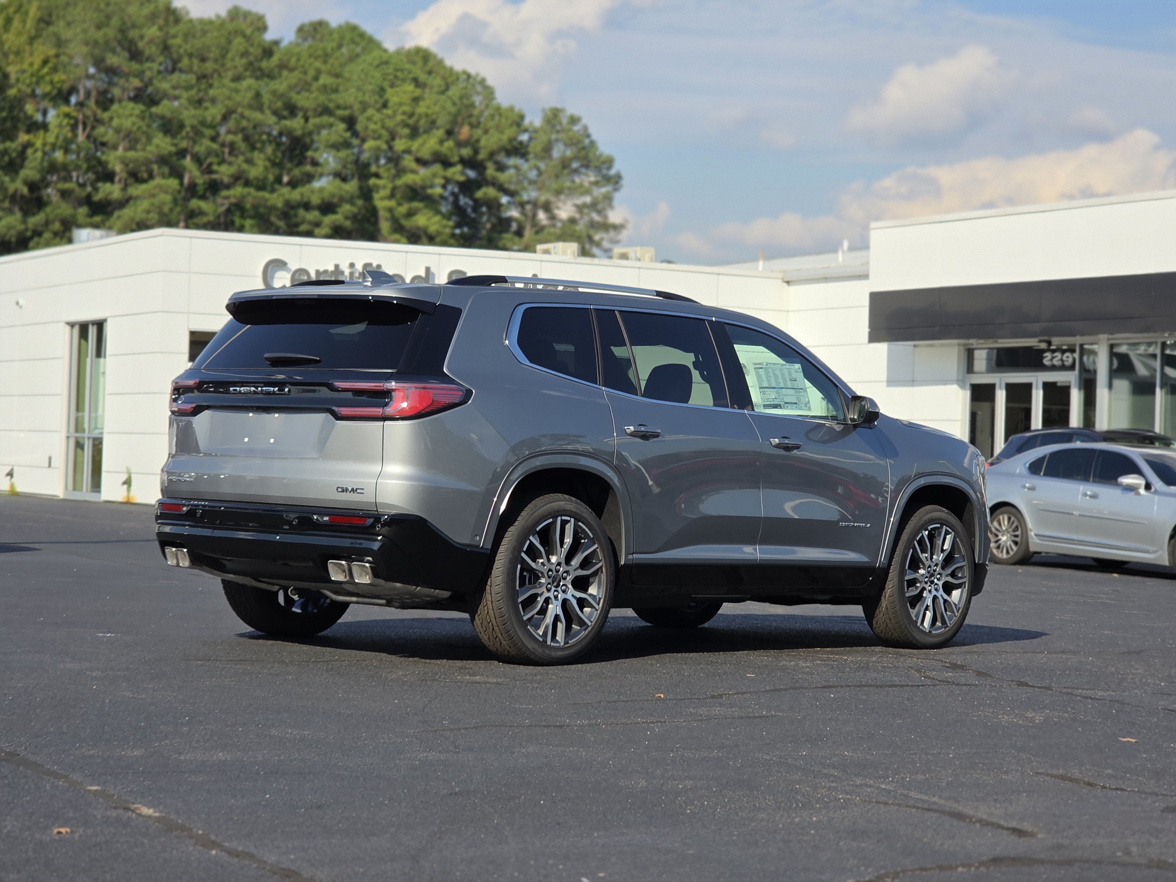 2027 GMC Acadia Denali Ultimate