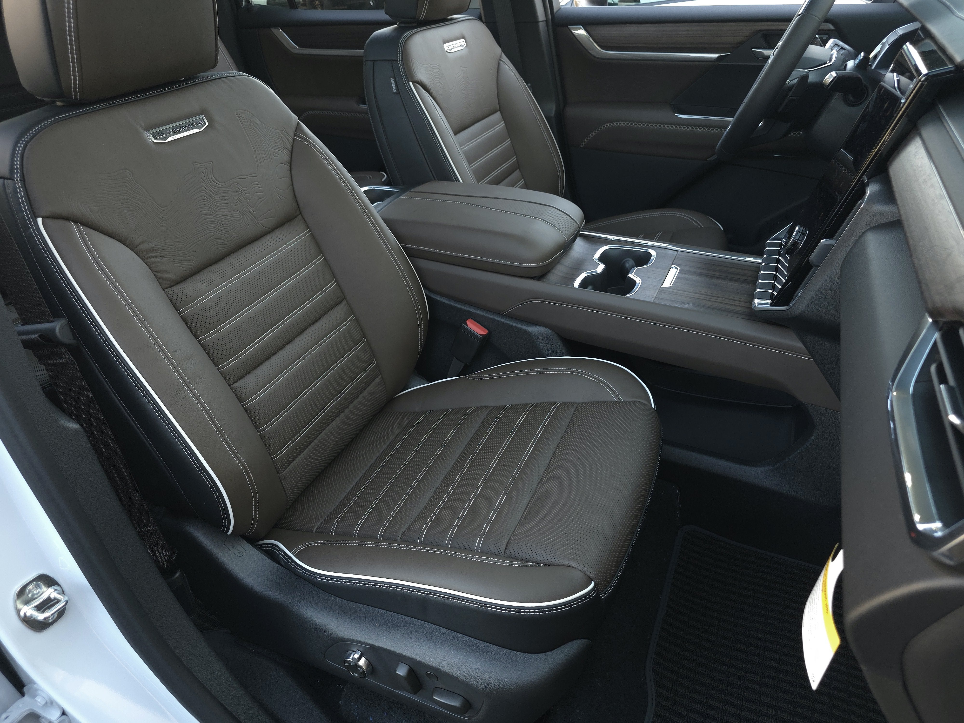 2027 GMC Acadia Denali Ultimate