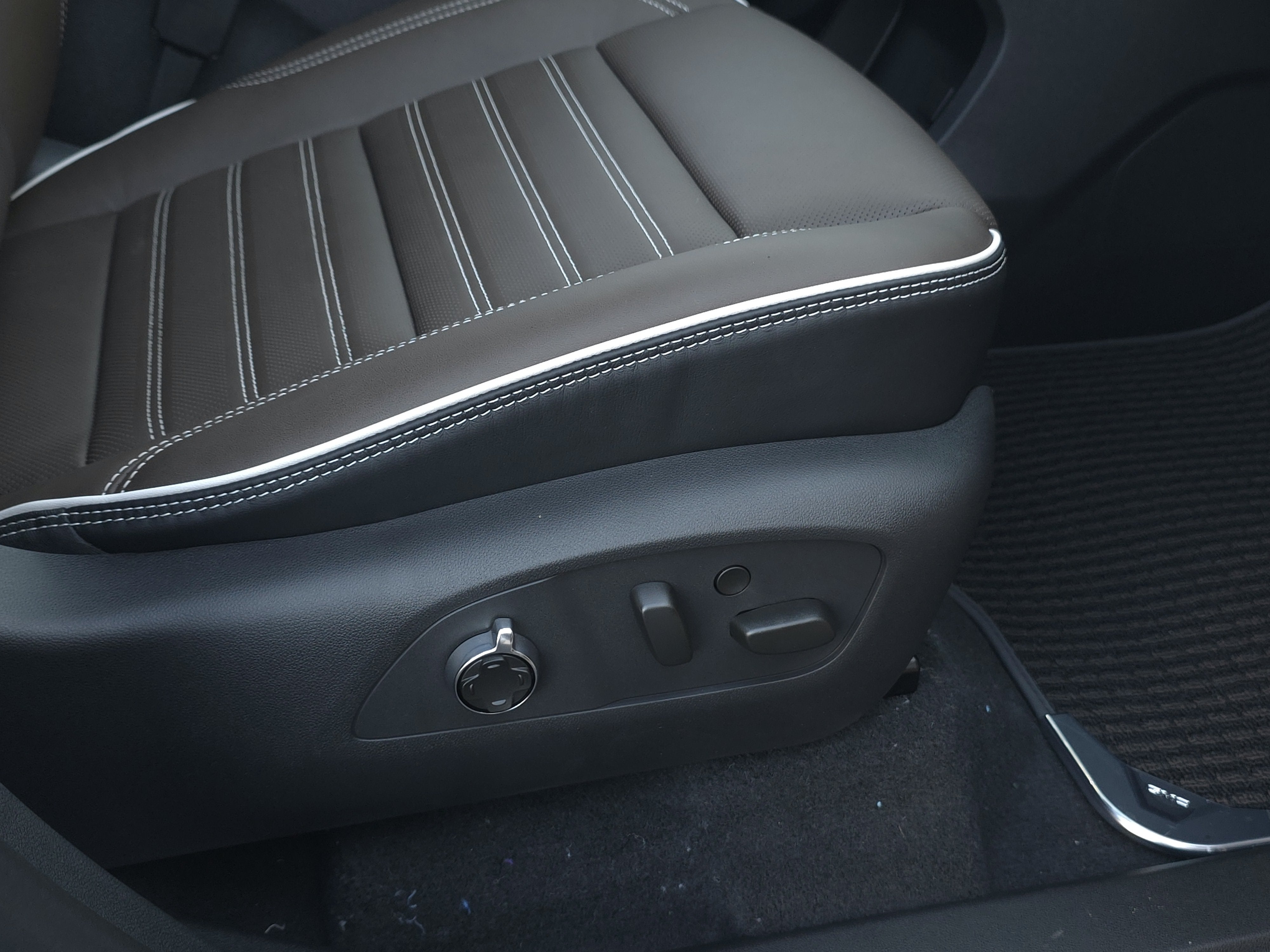 2027 GMC Acadia Denali Ultimate