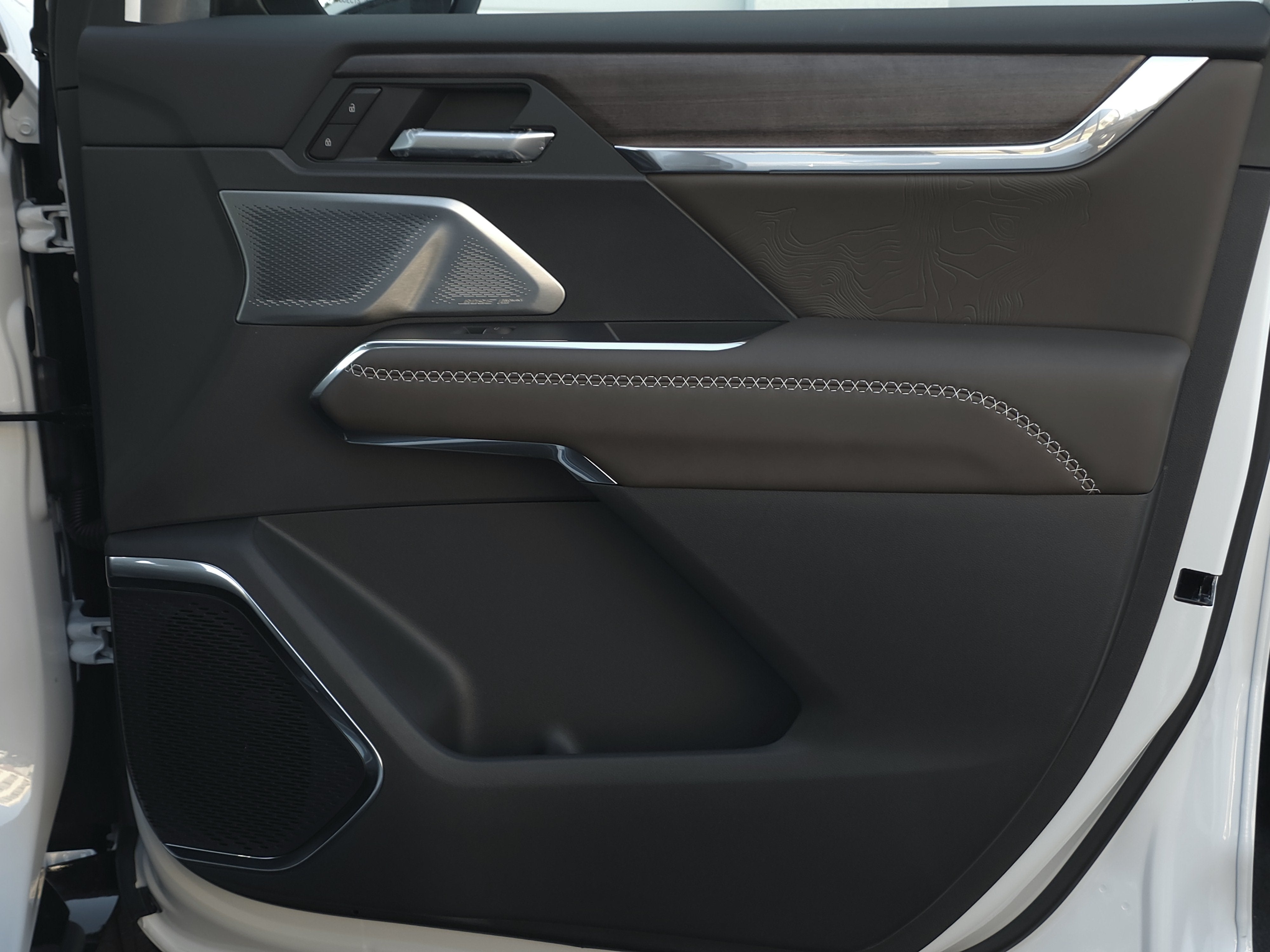 2027 GMC Acadia Denali Ultimate