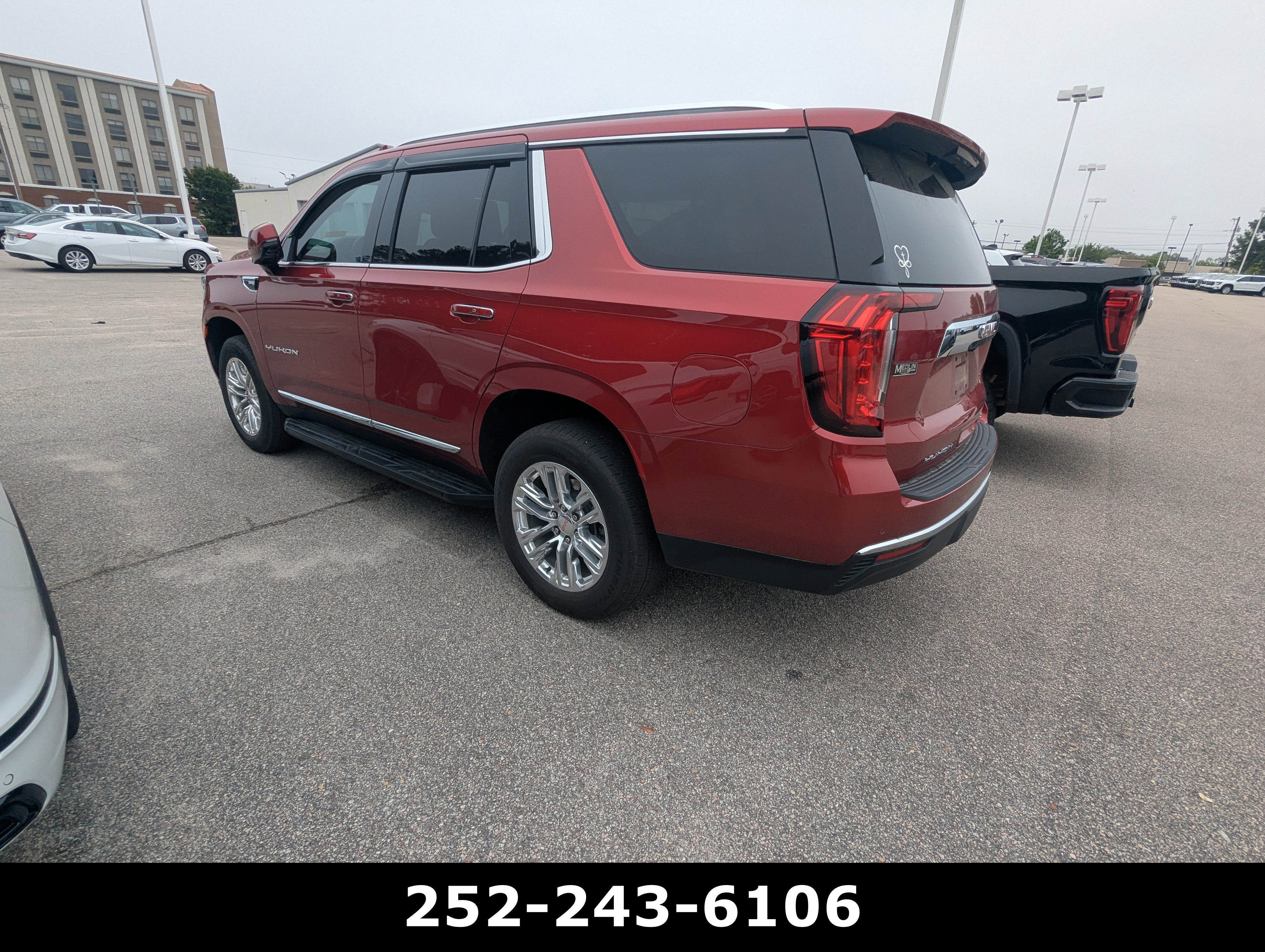 2024 GMC Yukon SLT