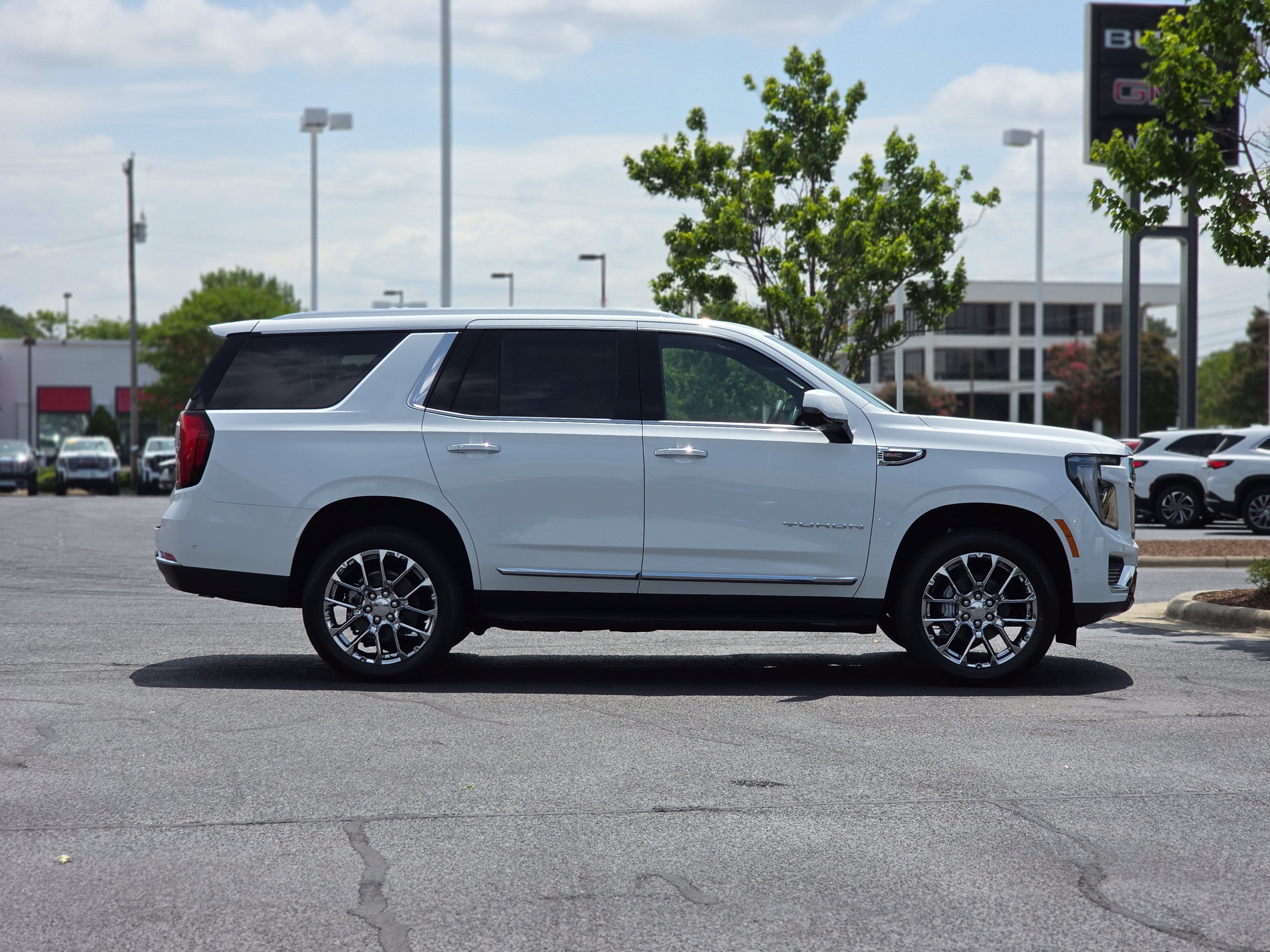 2026 GMC Yukon Elevation