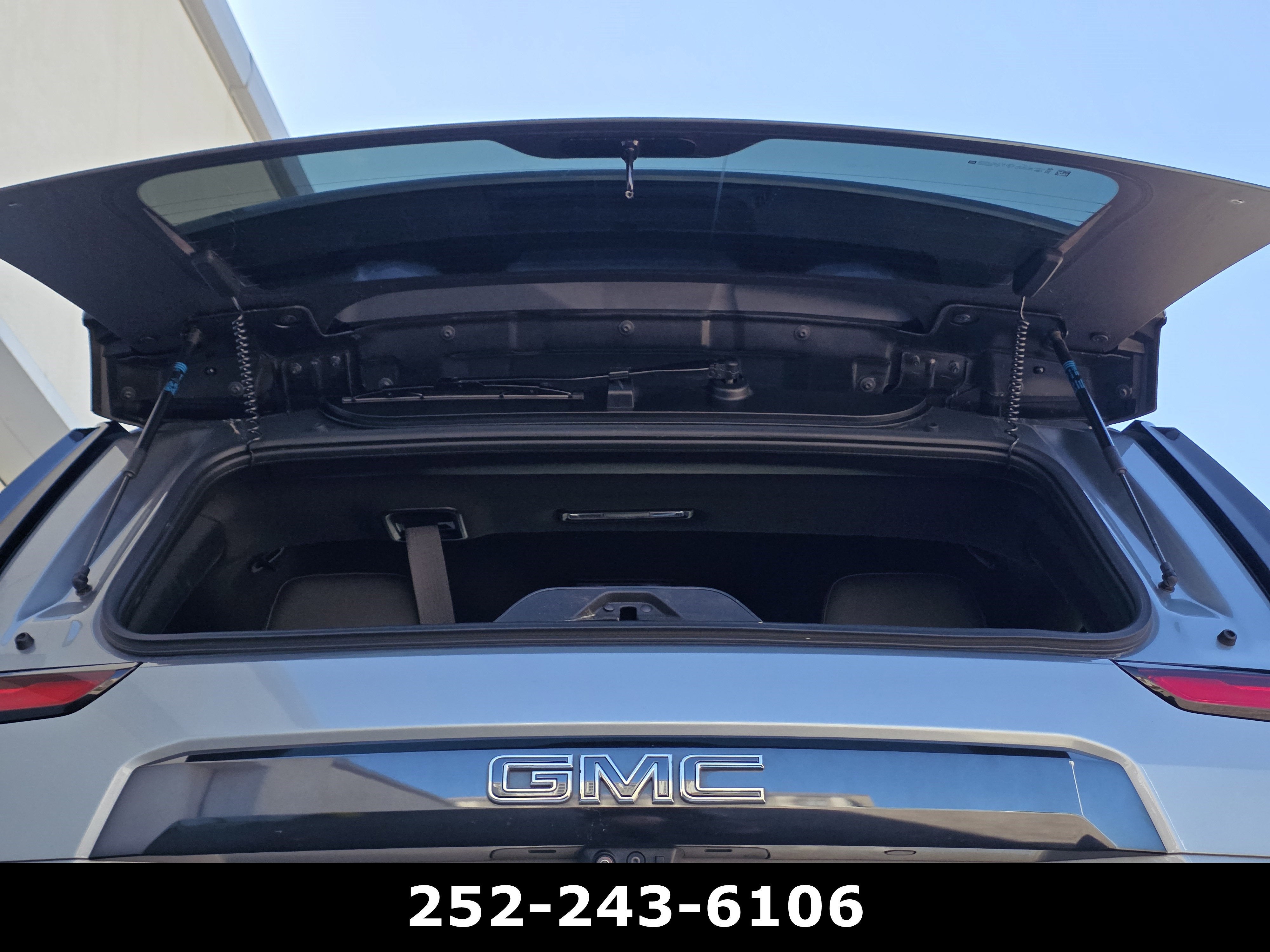 2024 GMC Yukon Denali Ultimate