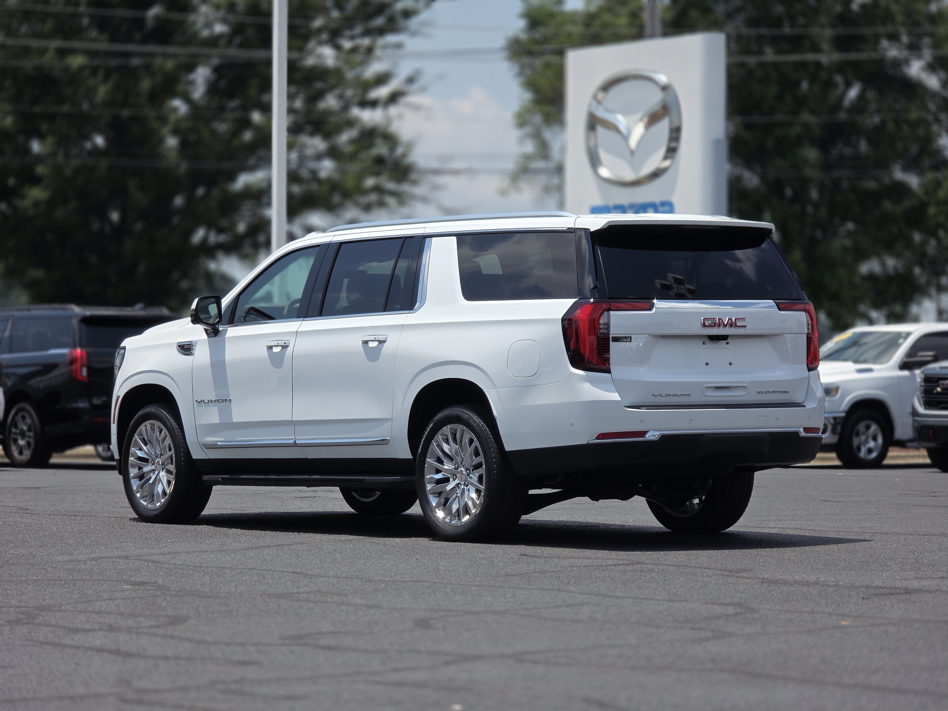 2026 GMC Yukon XL Elevation