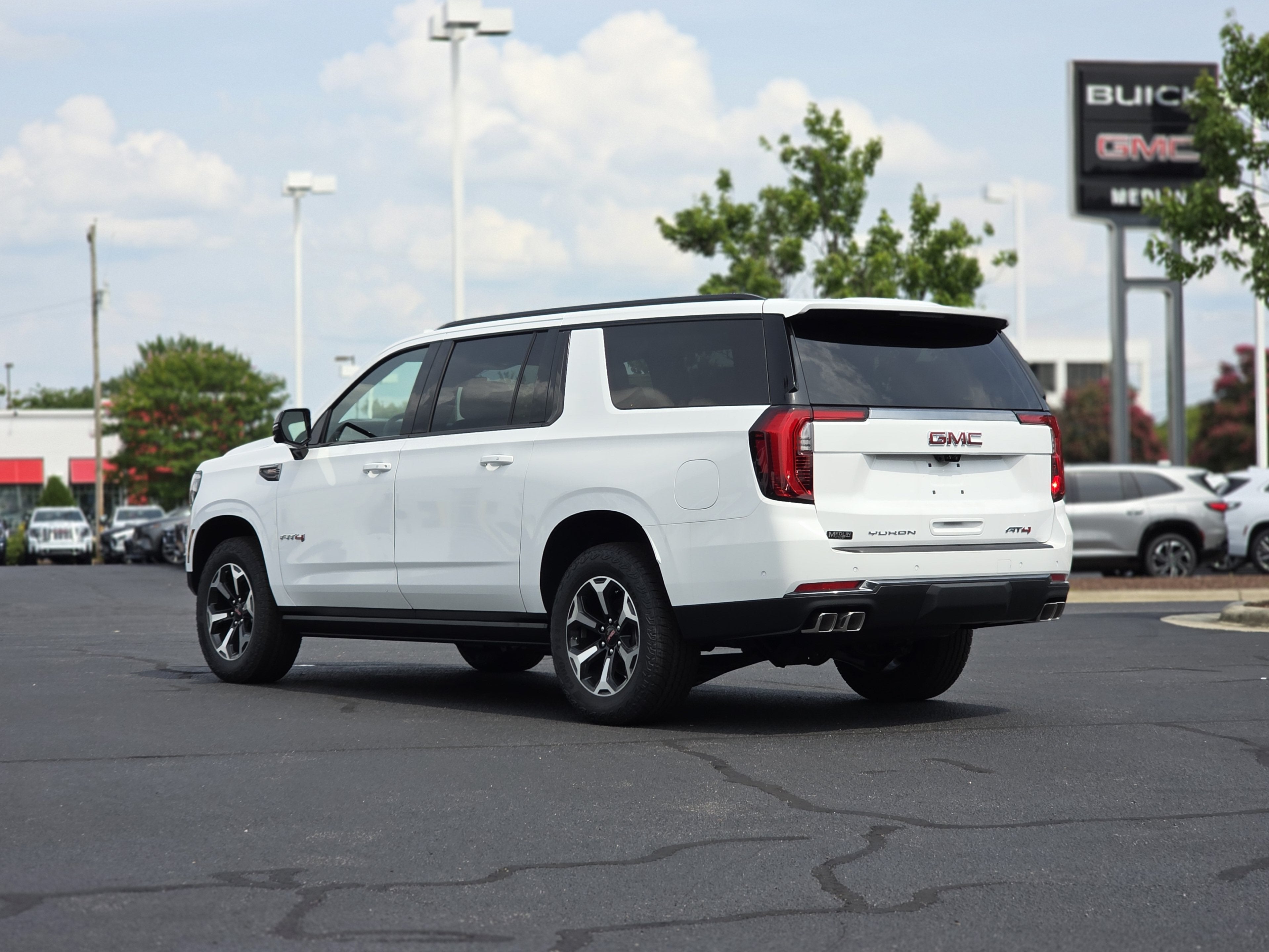 2026 GMC Yukon XL AT4