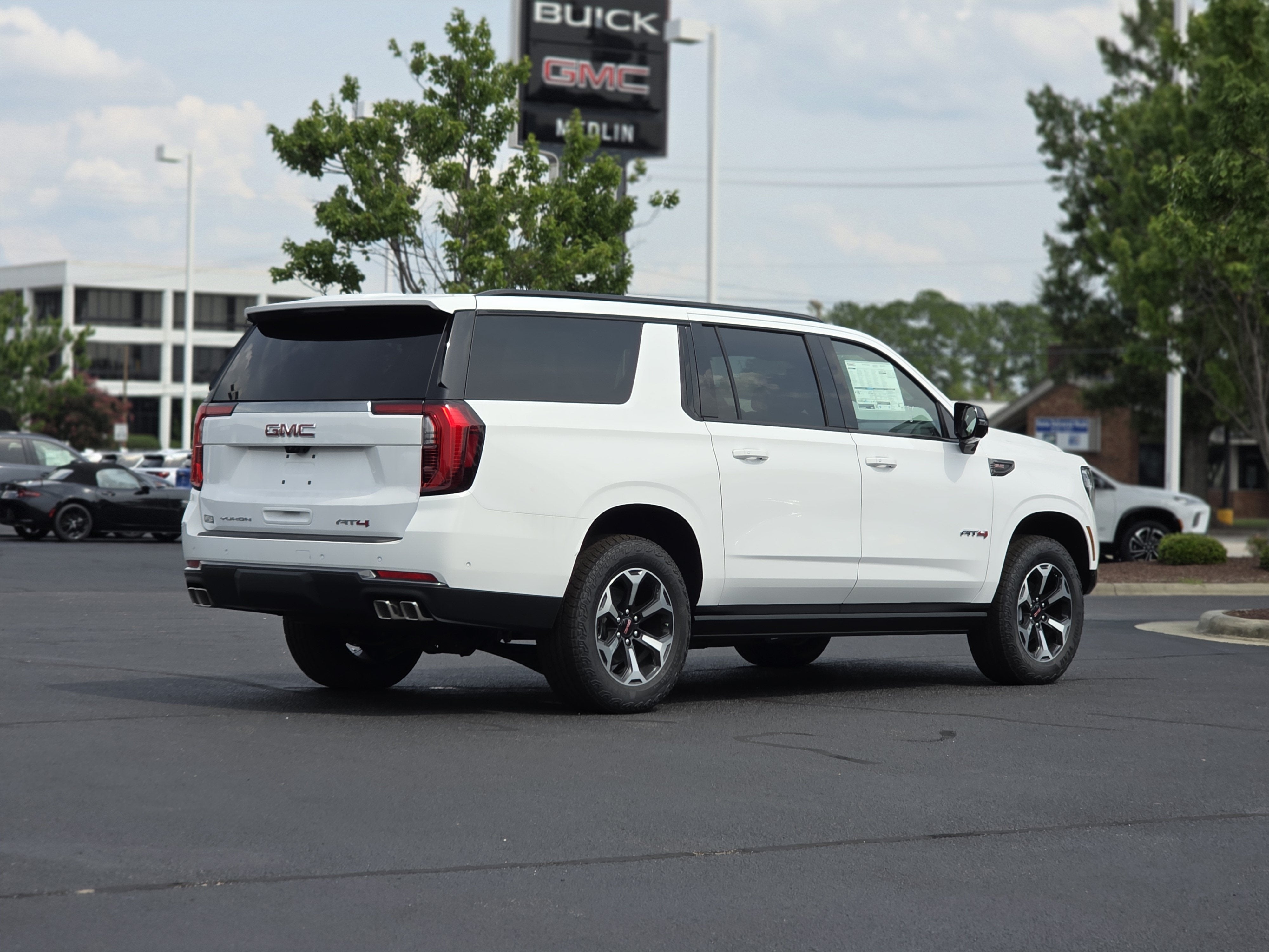 2026 GMC Yukon XL AT4
