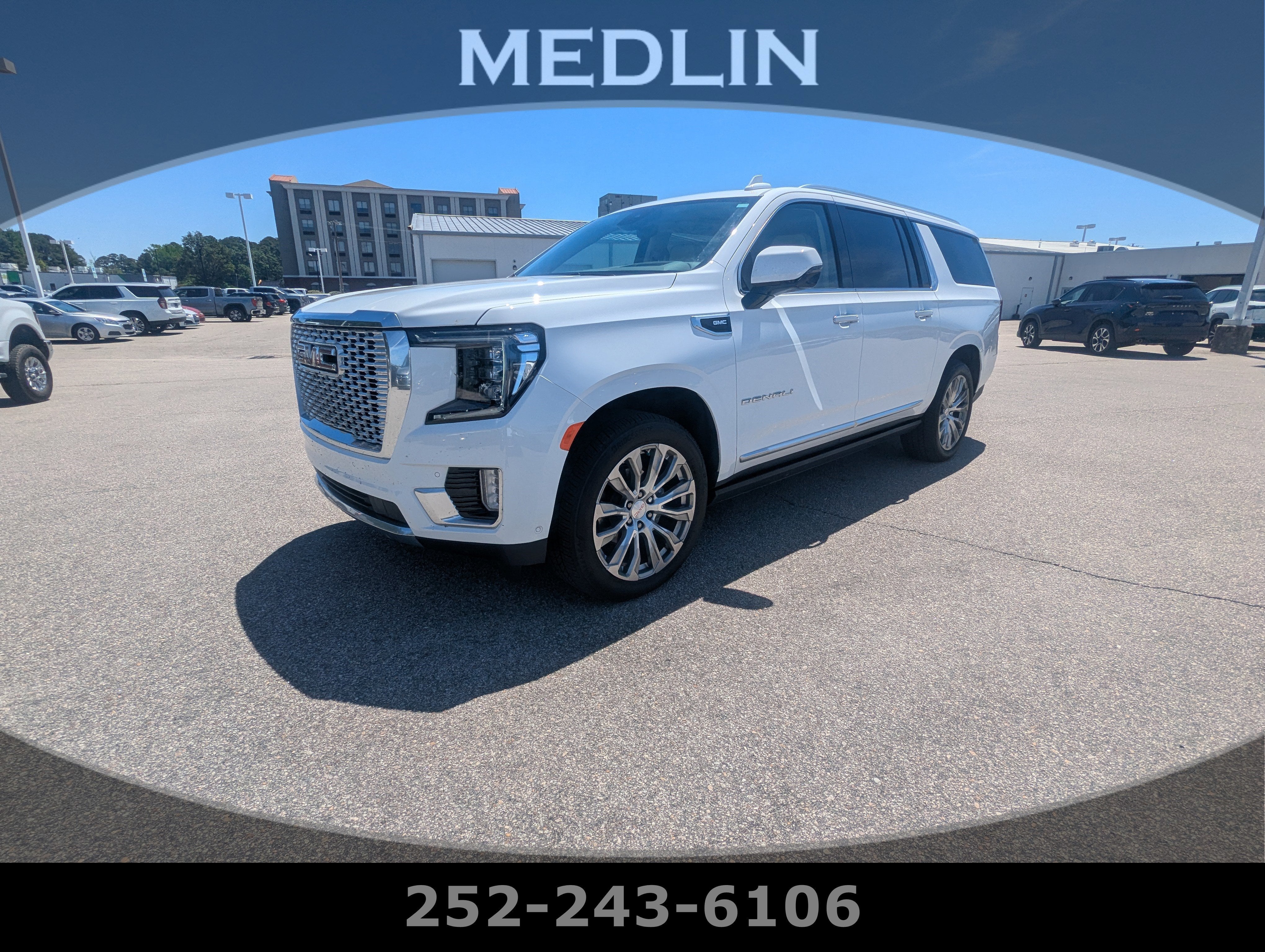 2023 GMC Yukon Denali AWD's photo