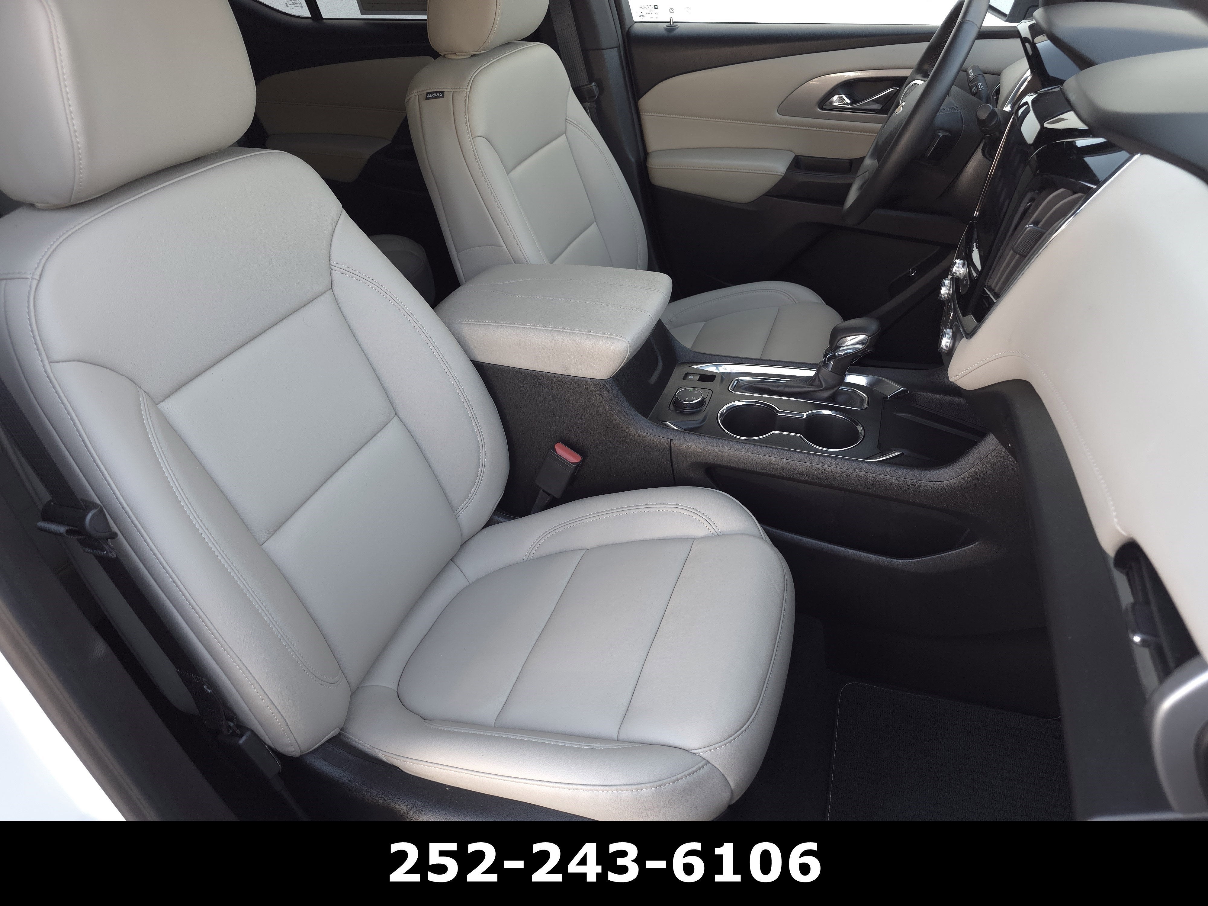 2023 Chevrolet Traverse LT Leather