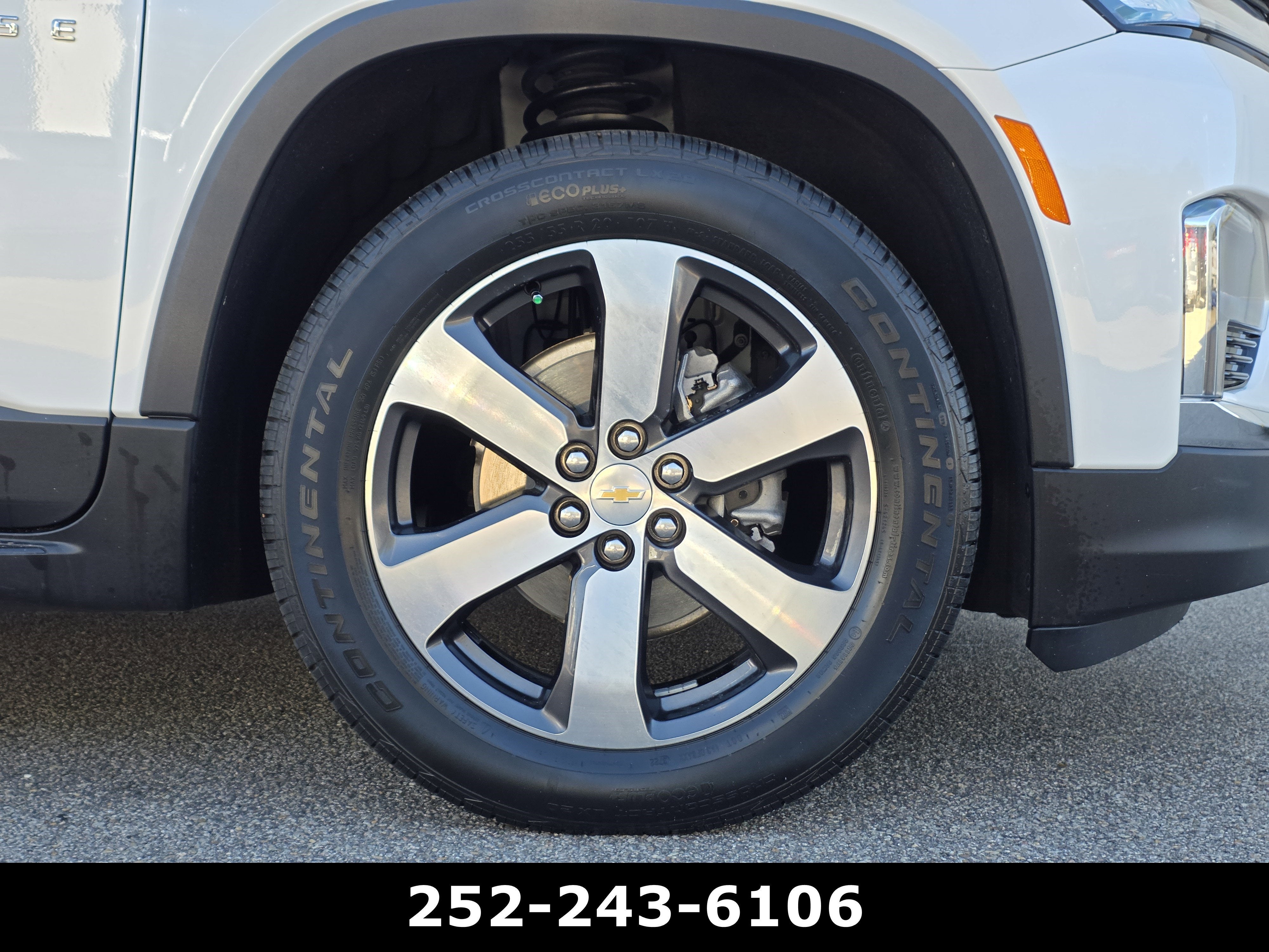 2023 Chevrolet Traverse LT Leather