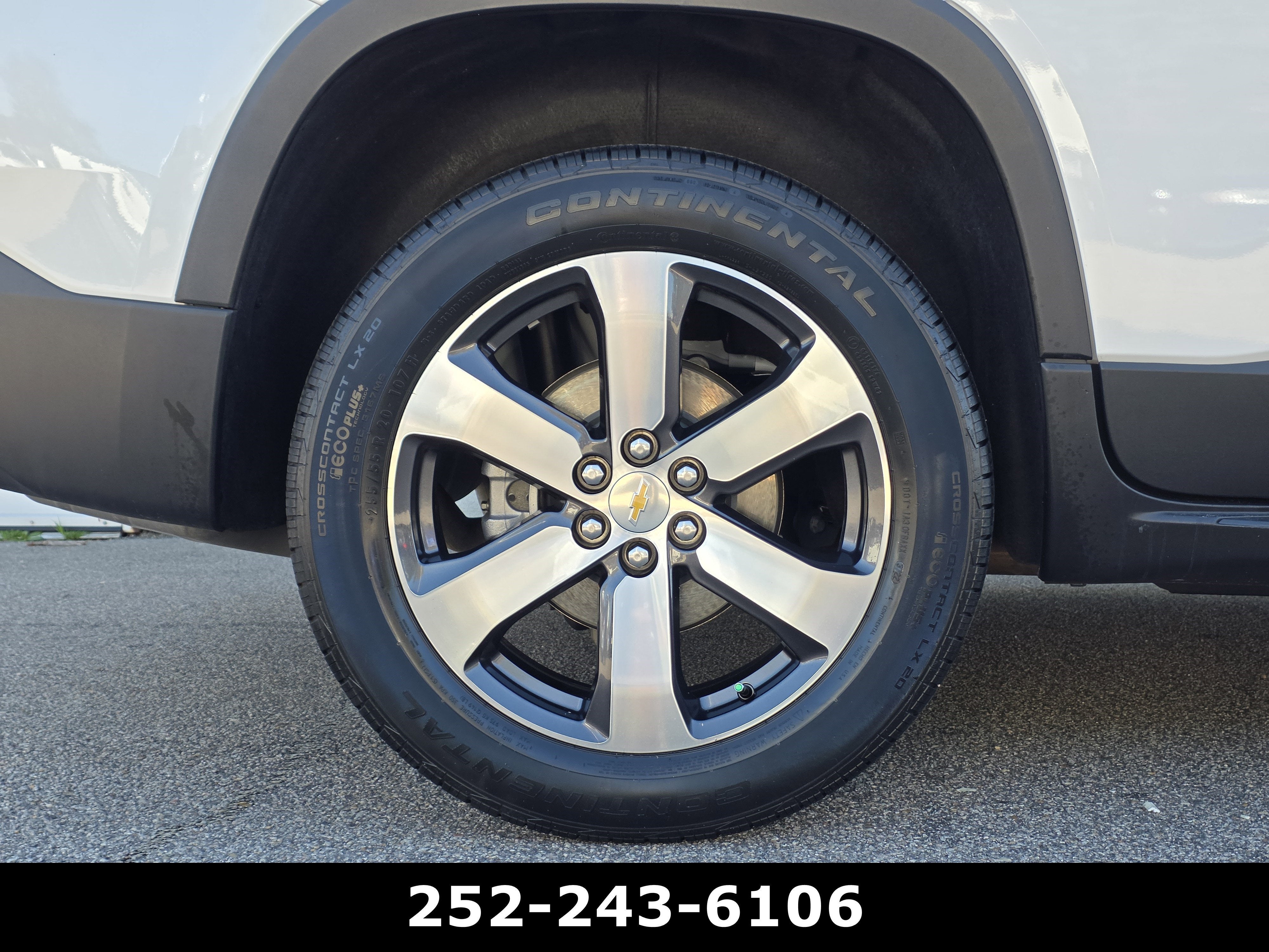 2023 Chevrolet Traverse LT Leather