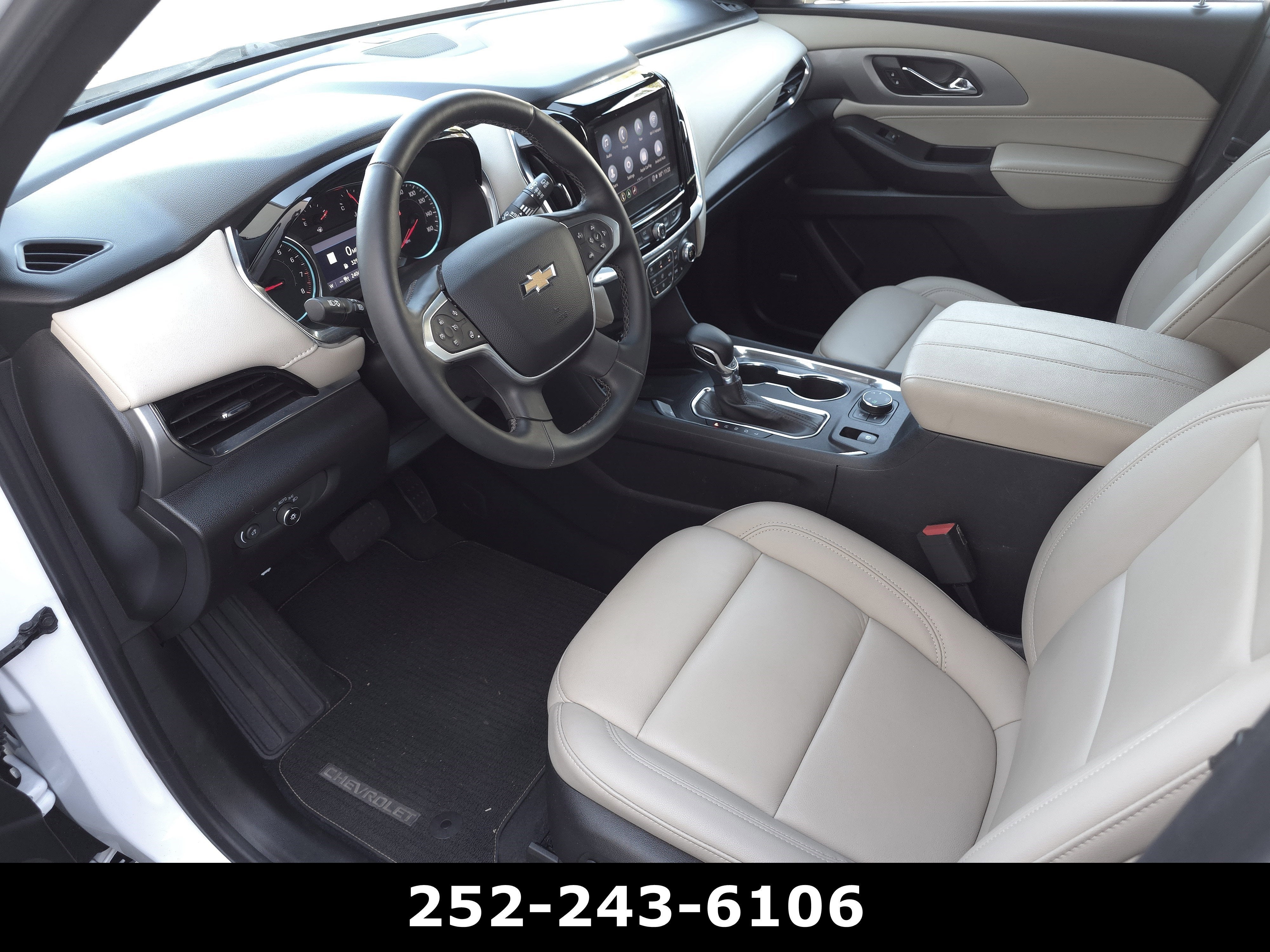 2023 Chevrolet Traverse LT Leather