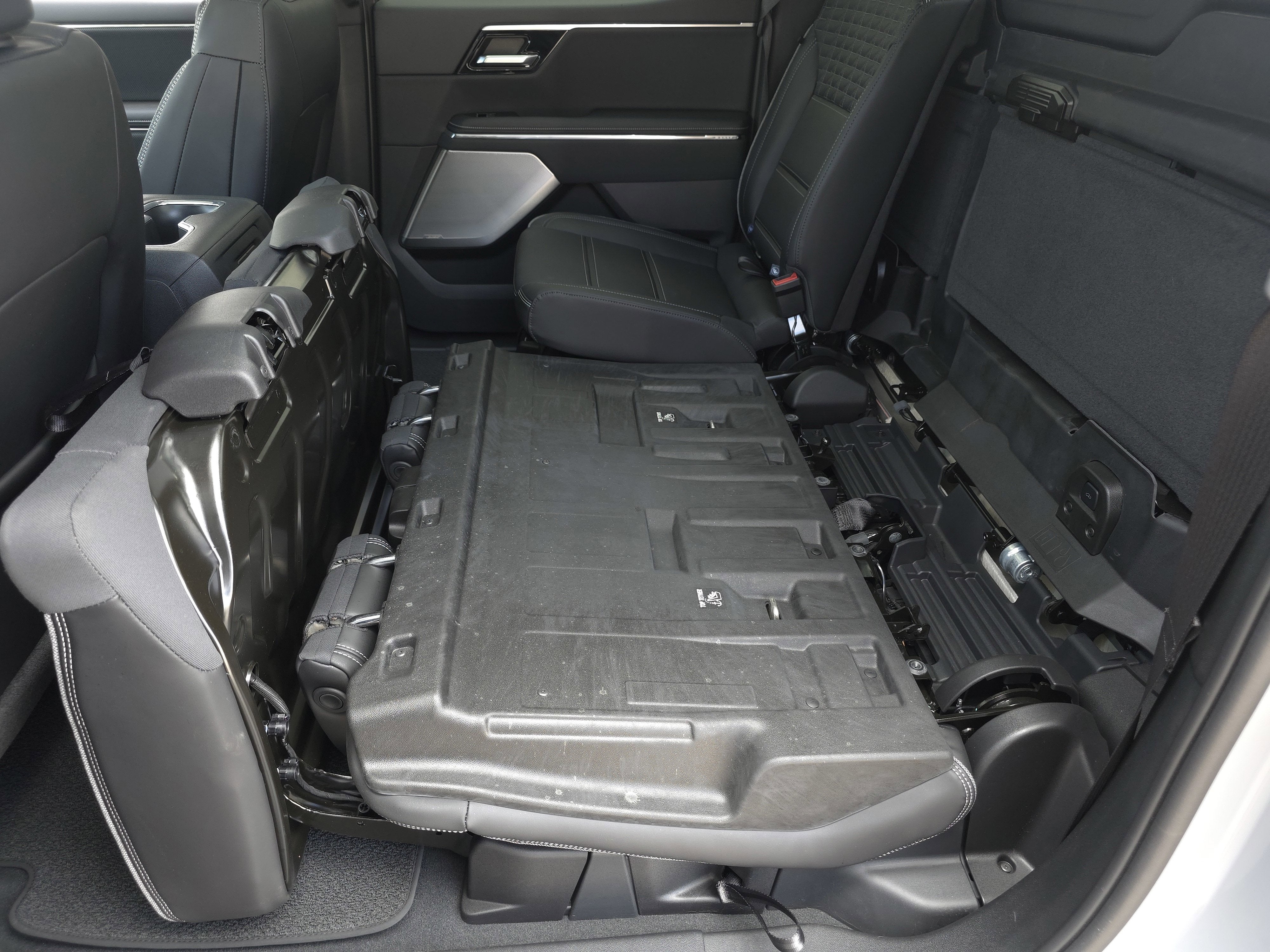 2024 GMC Sierra EV Denali Edition 1