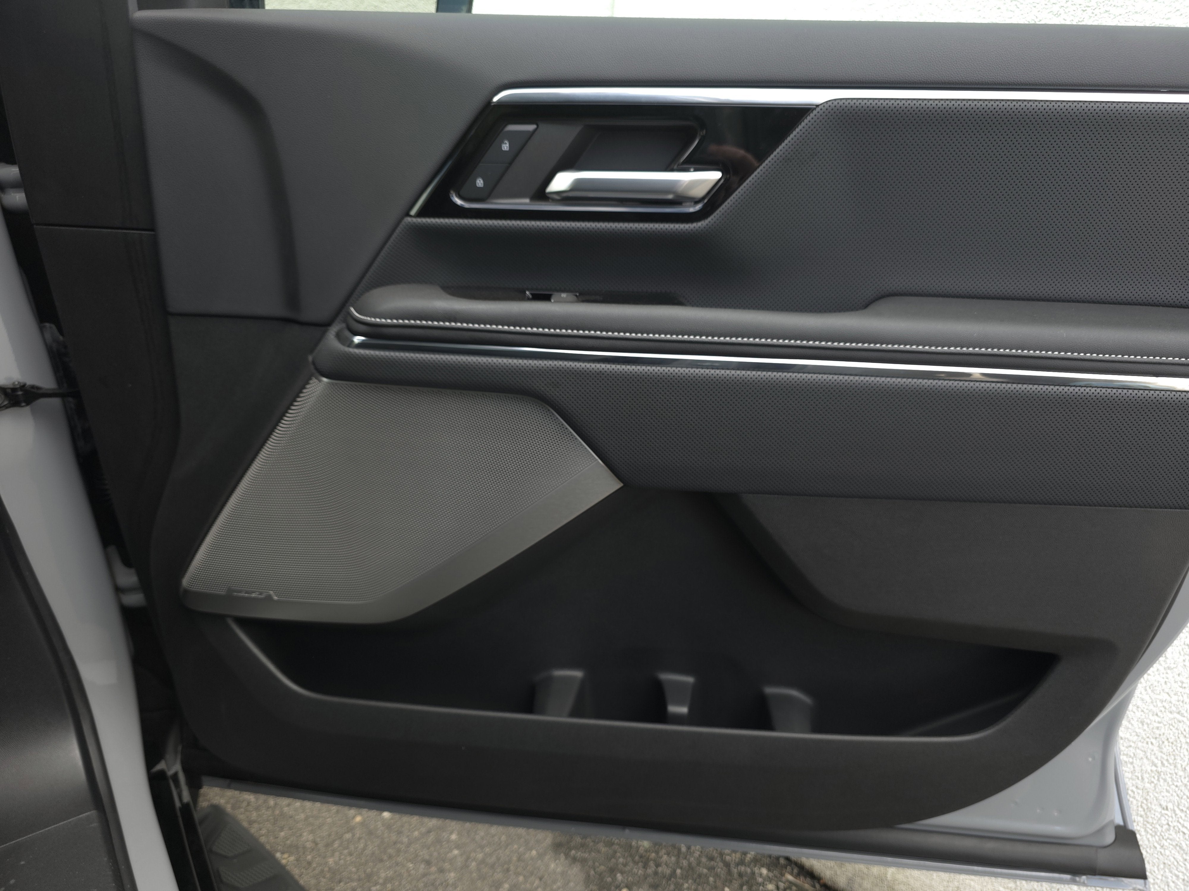 2024 GMC Sierra EV Denali Edition 1