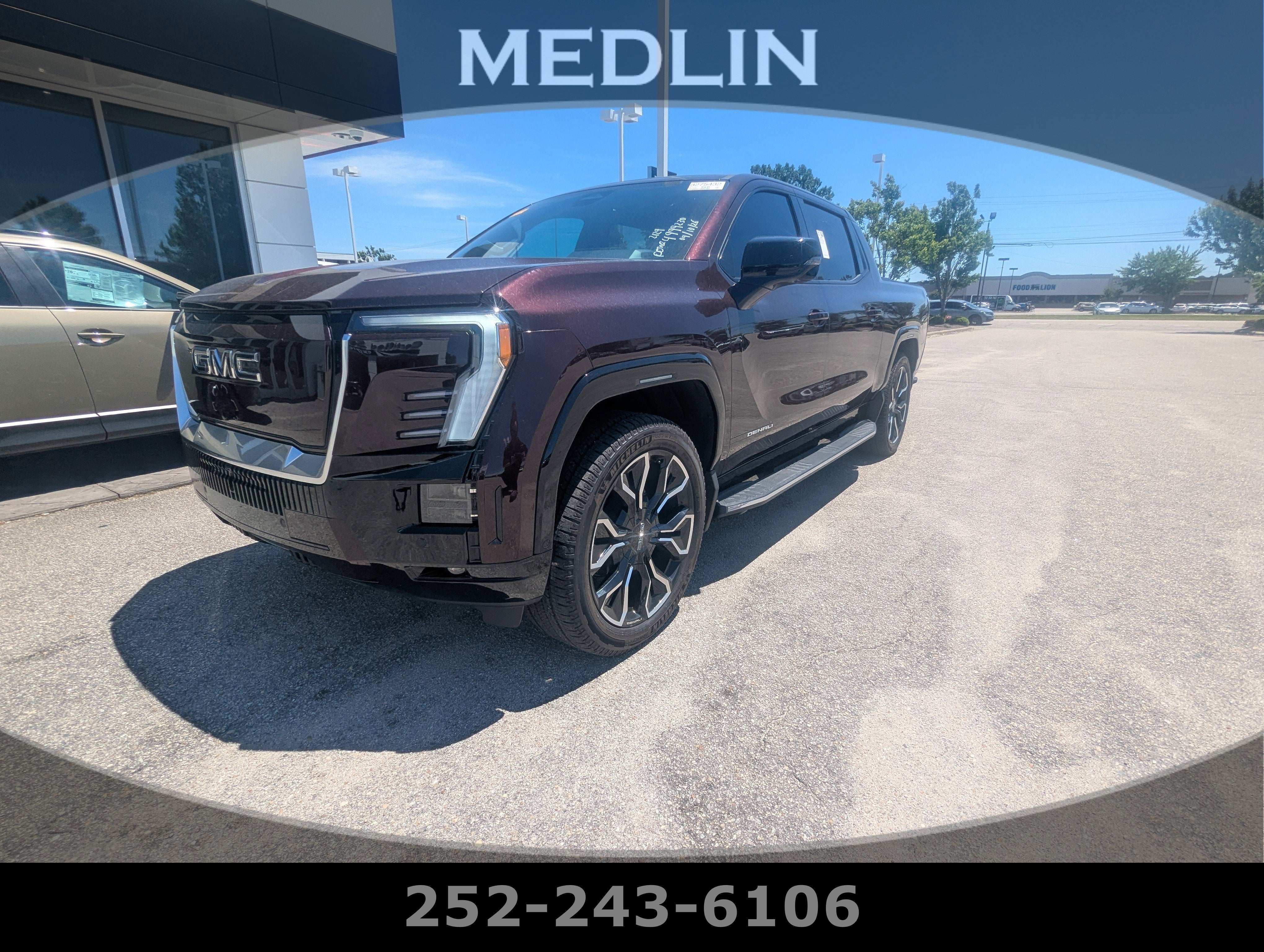 2025 GMC Sierra Denali Extended Range Crew Cab e4WD's photo