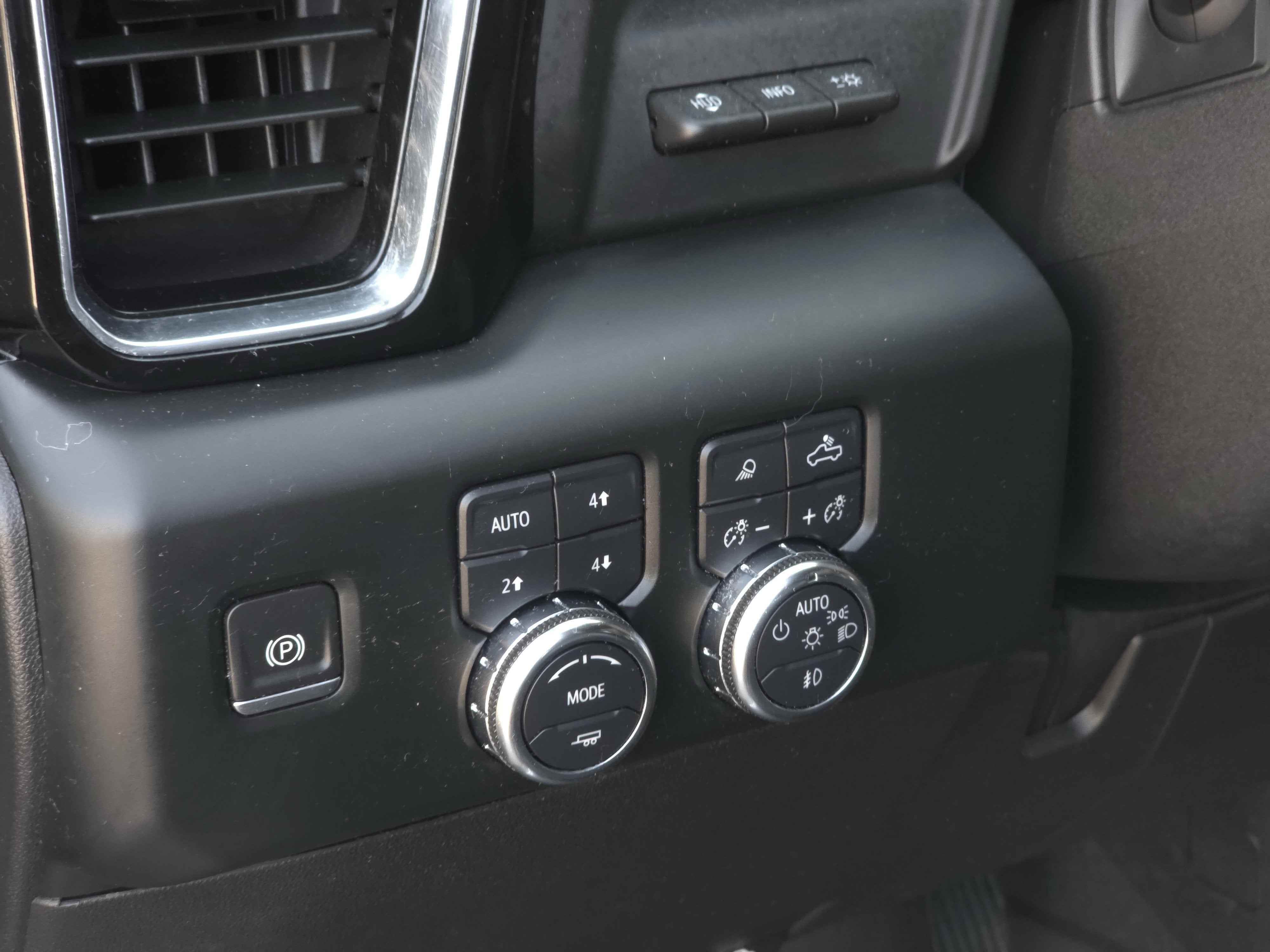 2024 GMC Sierra 3500 HD Denali