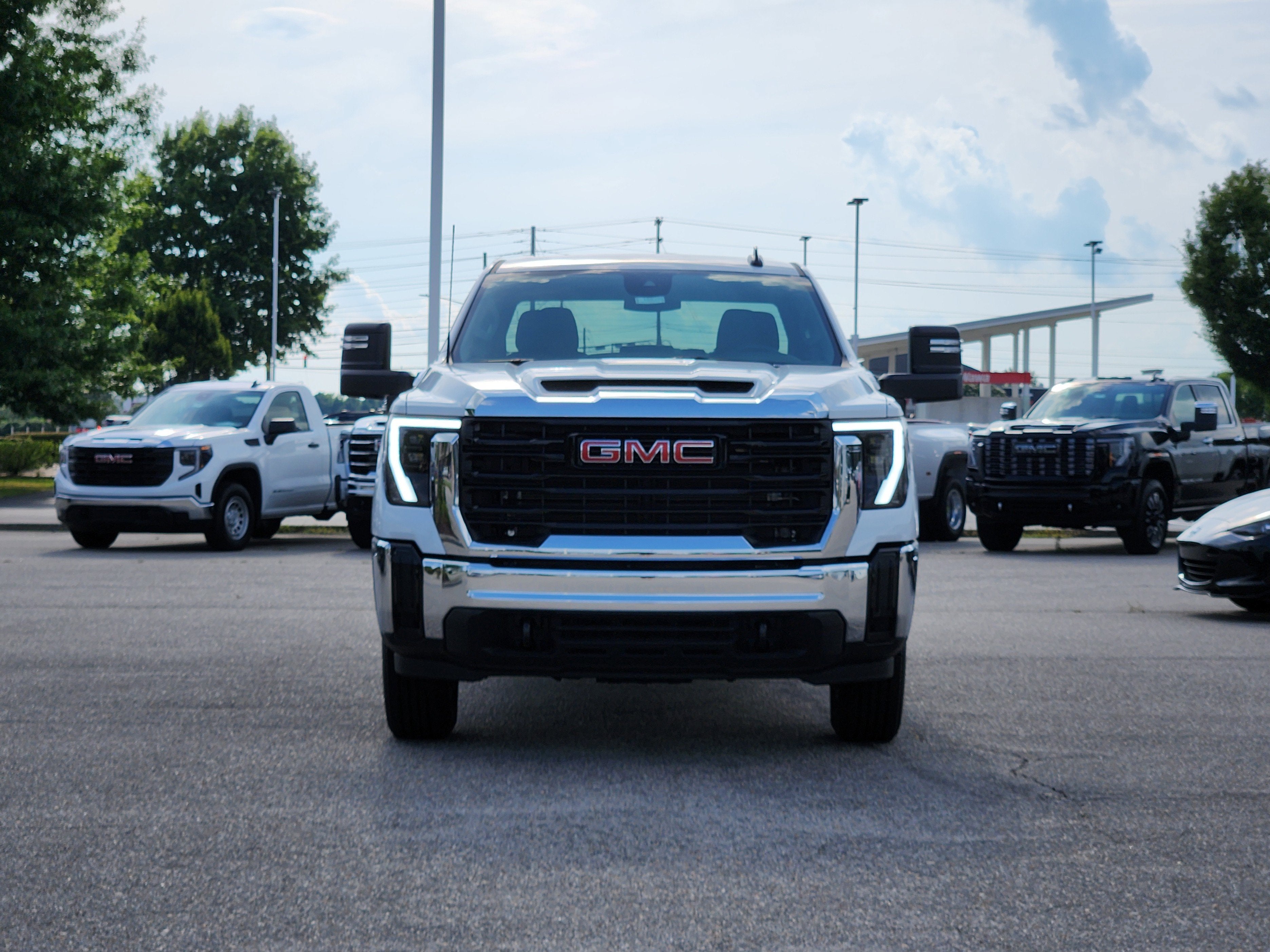 2025 GMC Sierra 2500 HD Pro