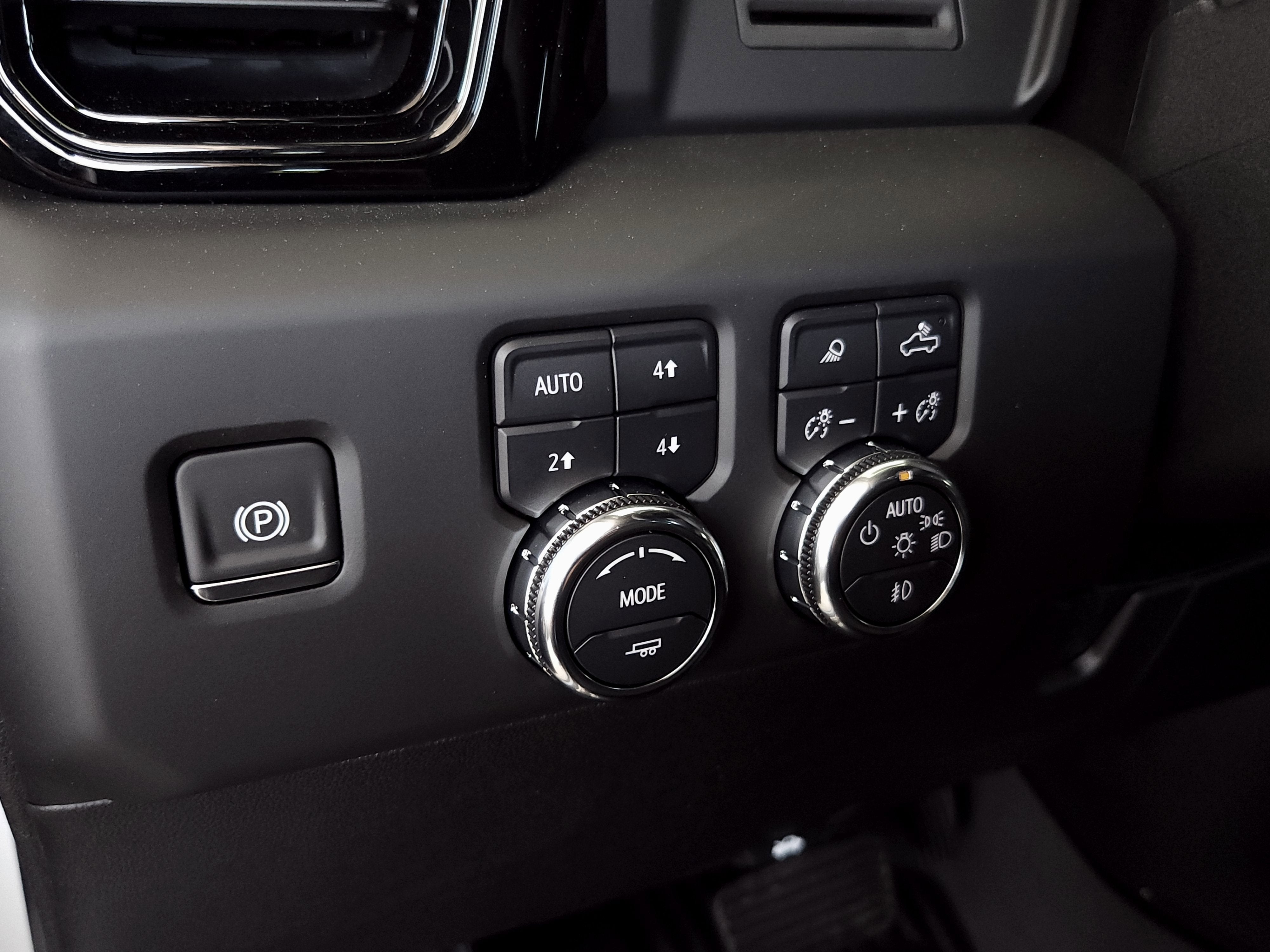 2025 GMC Sierra 3500 HD AT4