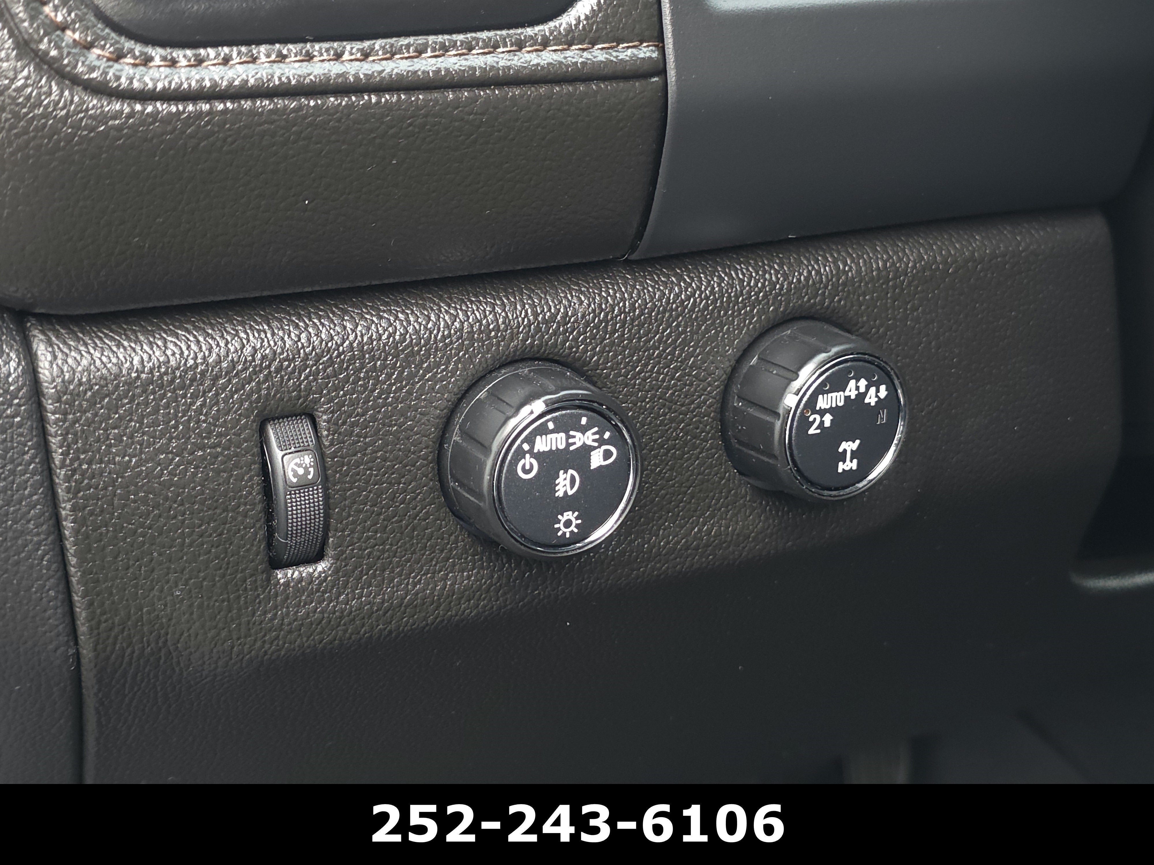 2022 GMC Canyon AT4 - Leather