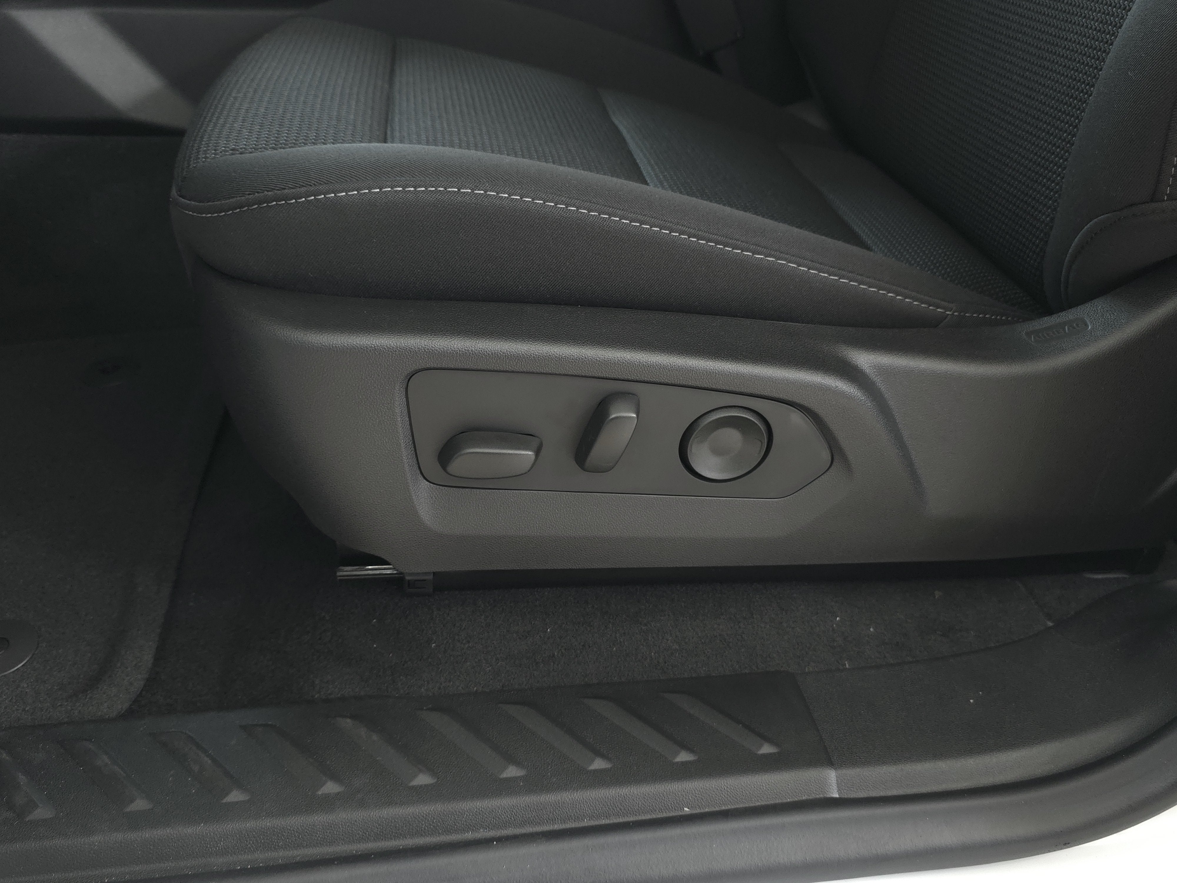 2026 GMC Canyon Elevation - Photo 10