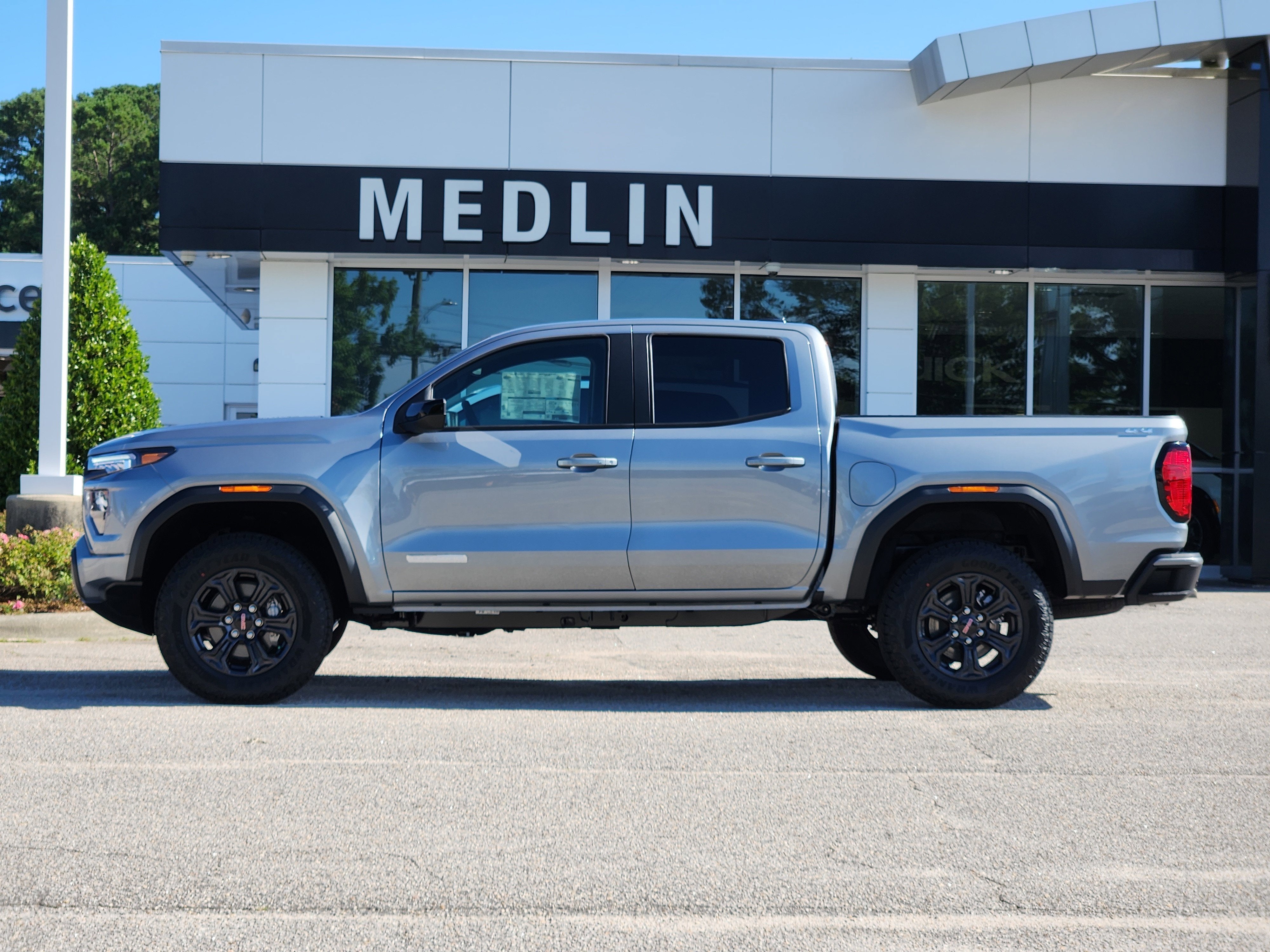 2025 GMC Canyon Elevation