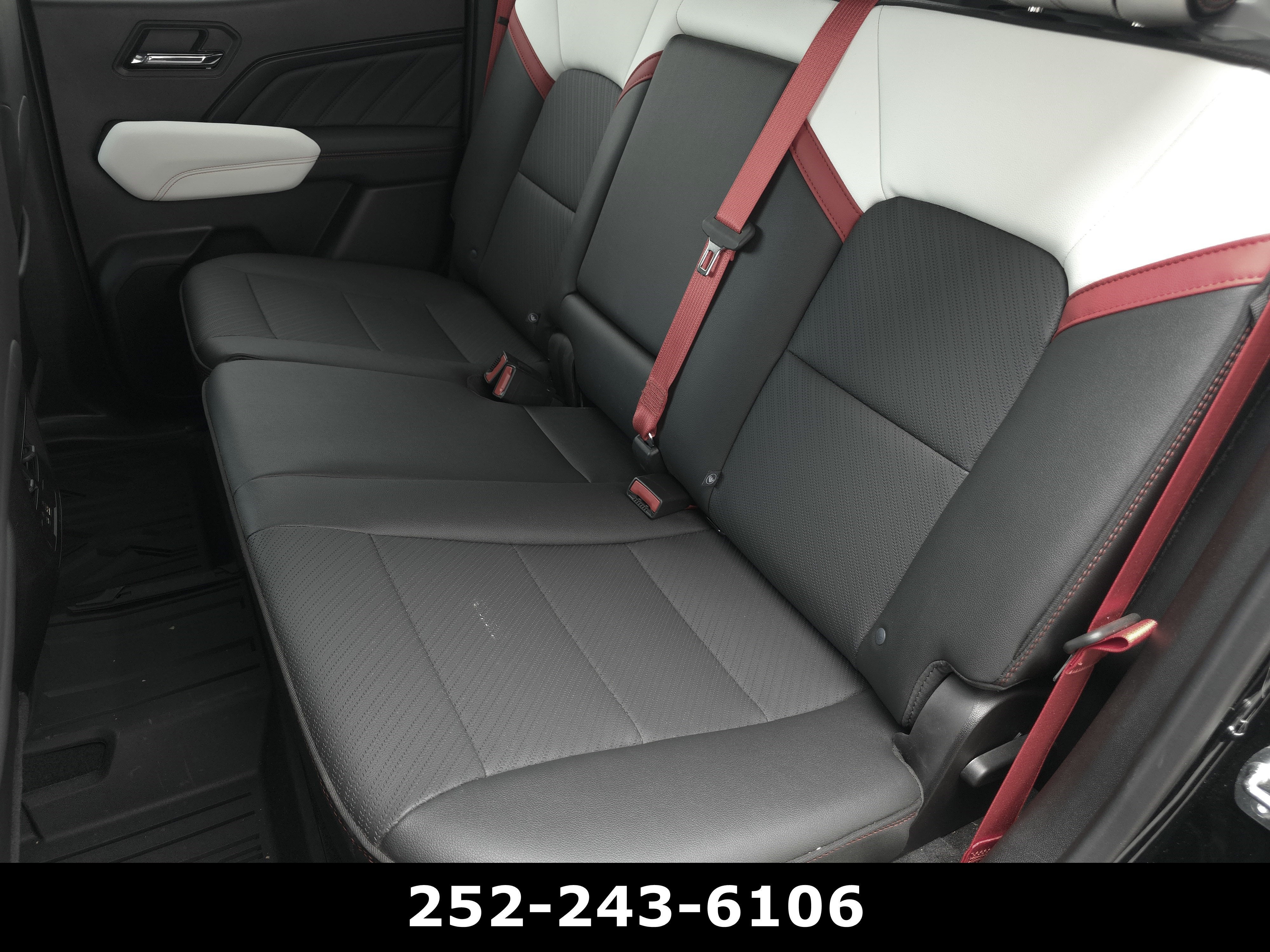 2025 GMC Canyon AT4