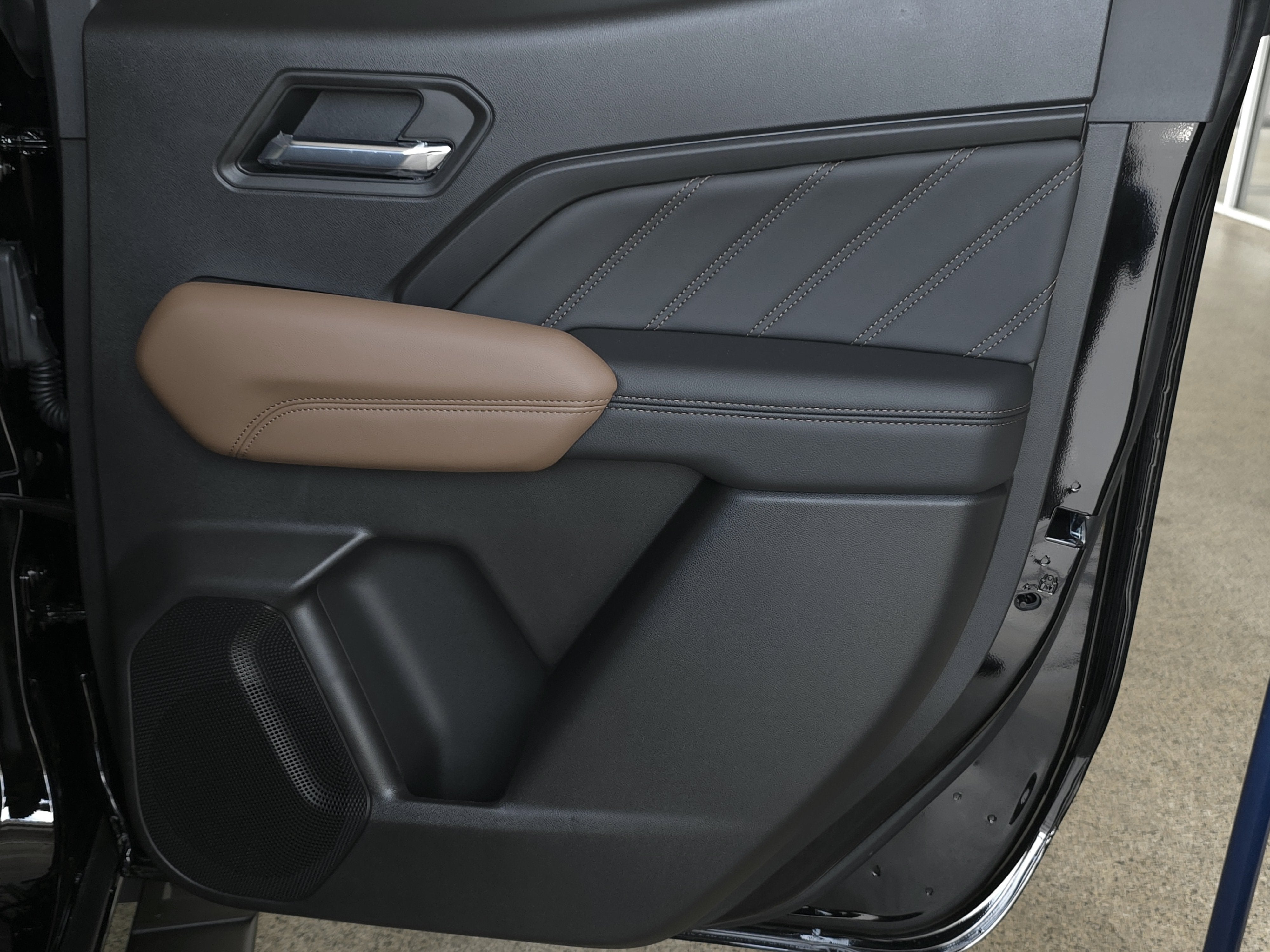 2026 GMC Canyon AT4 - Photo 37