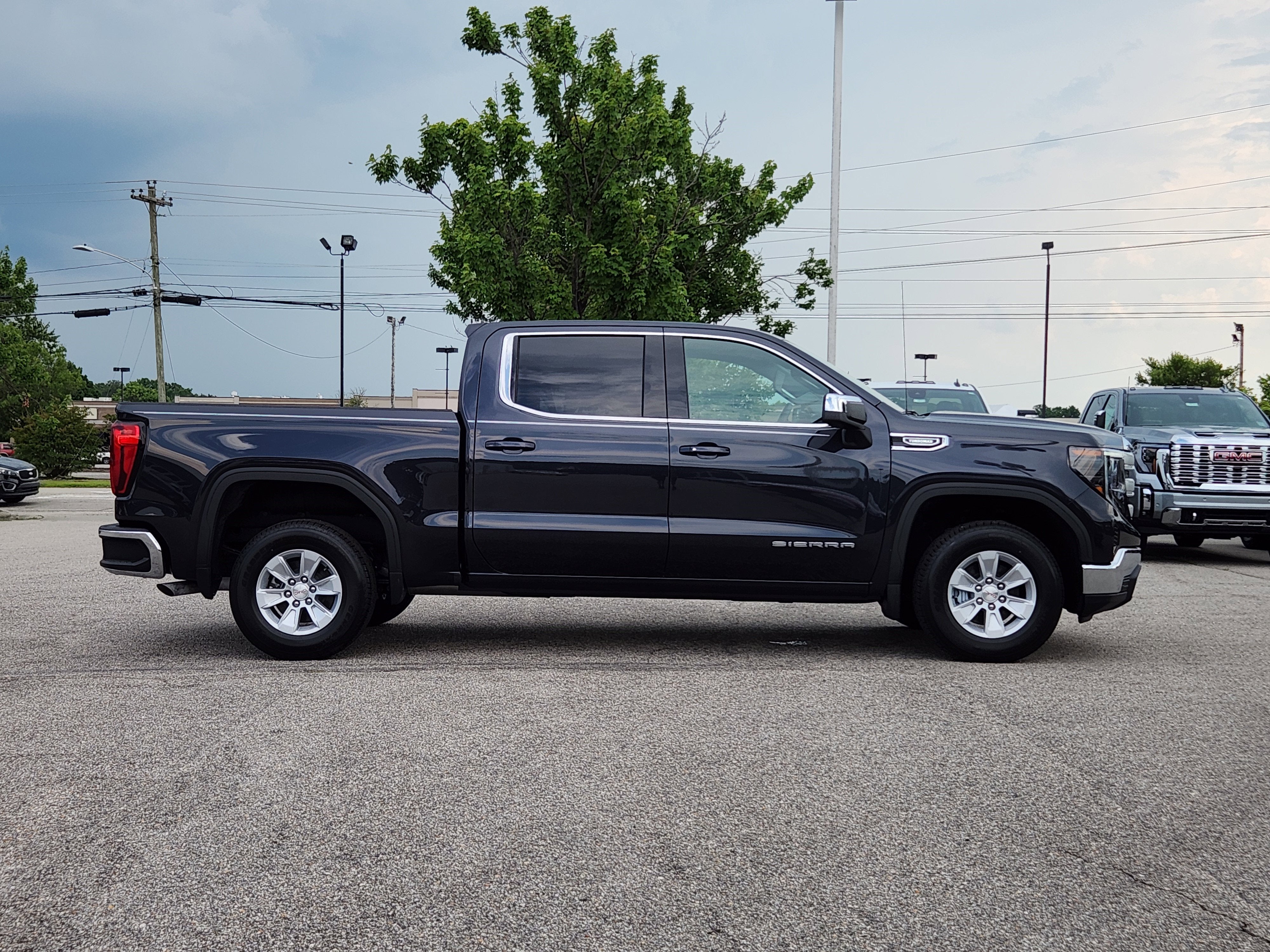 2025 GMC Sierra 1500 SLE