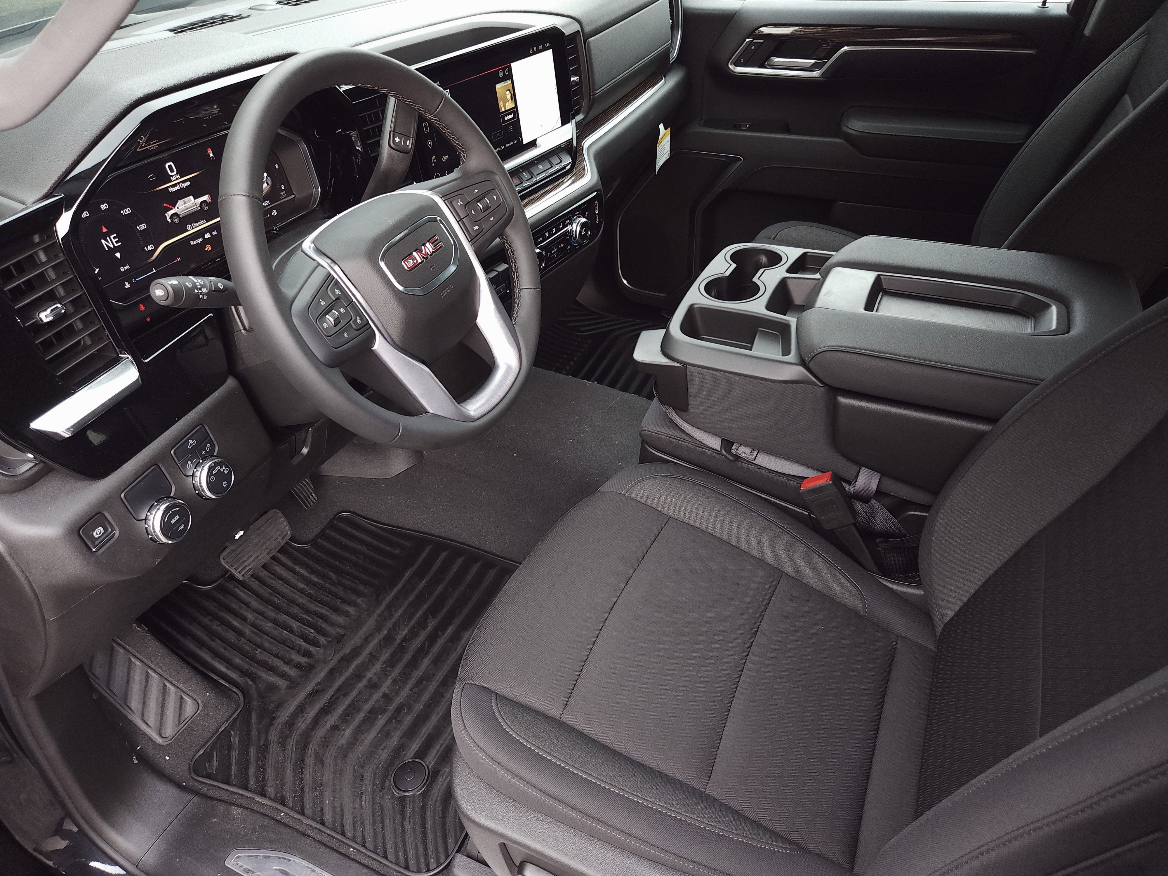 2025 GMC Sierra 1500 SLE