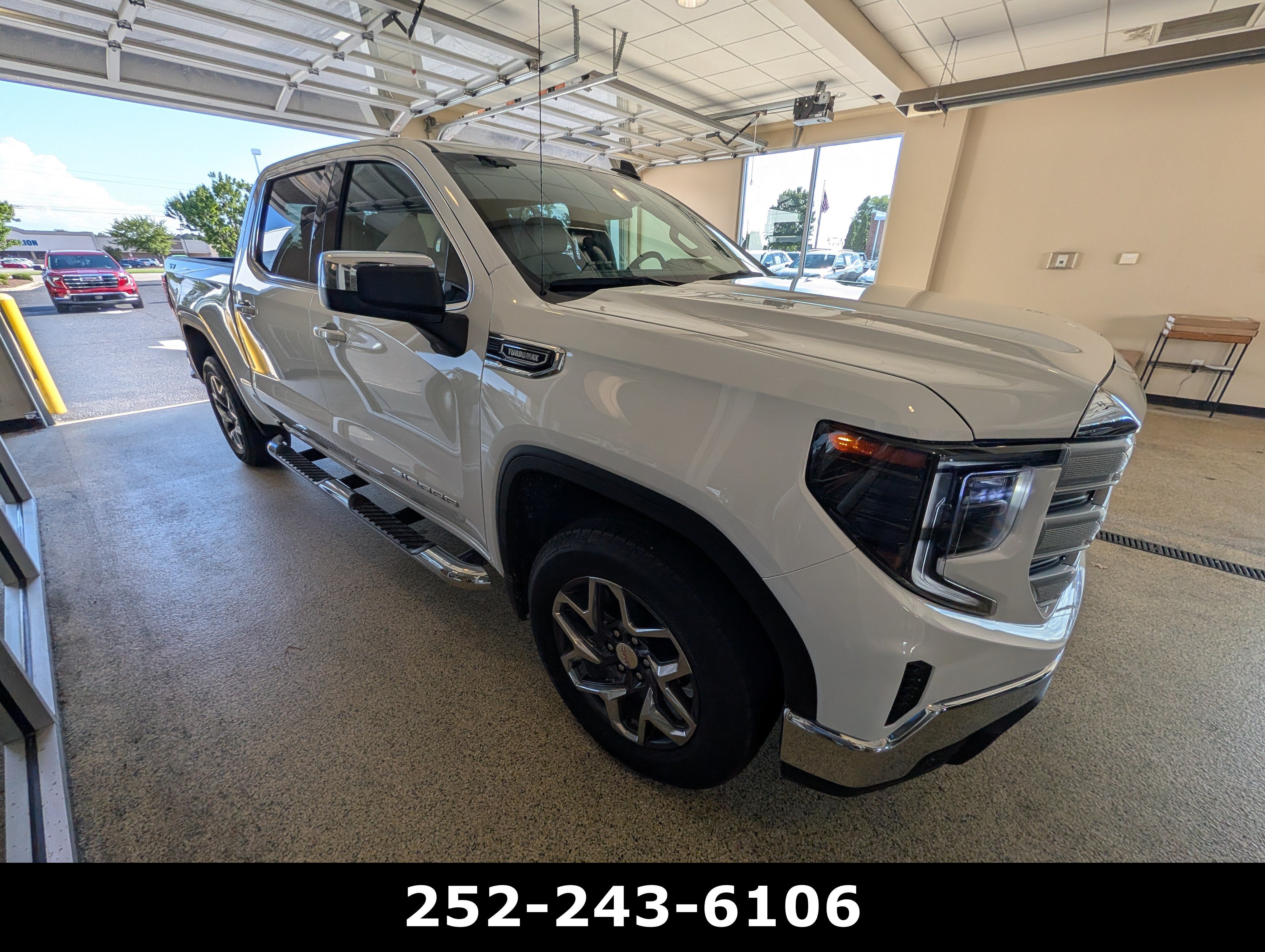 2025 GMC Sierra 1500 SLE