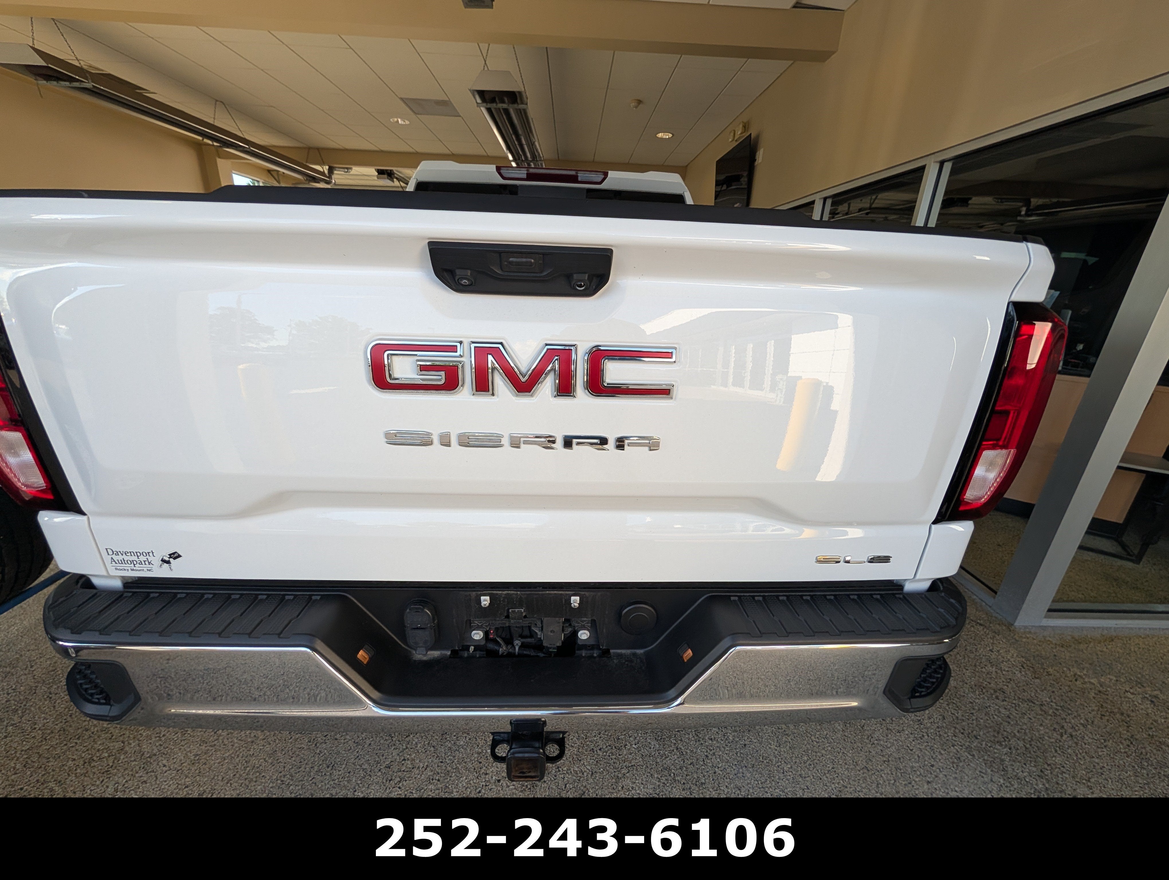 2025 GMC Sierra 1500 SLE
