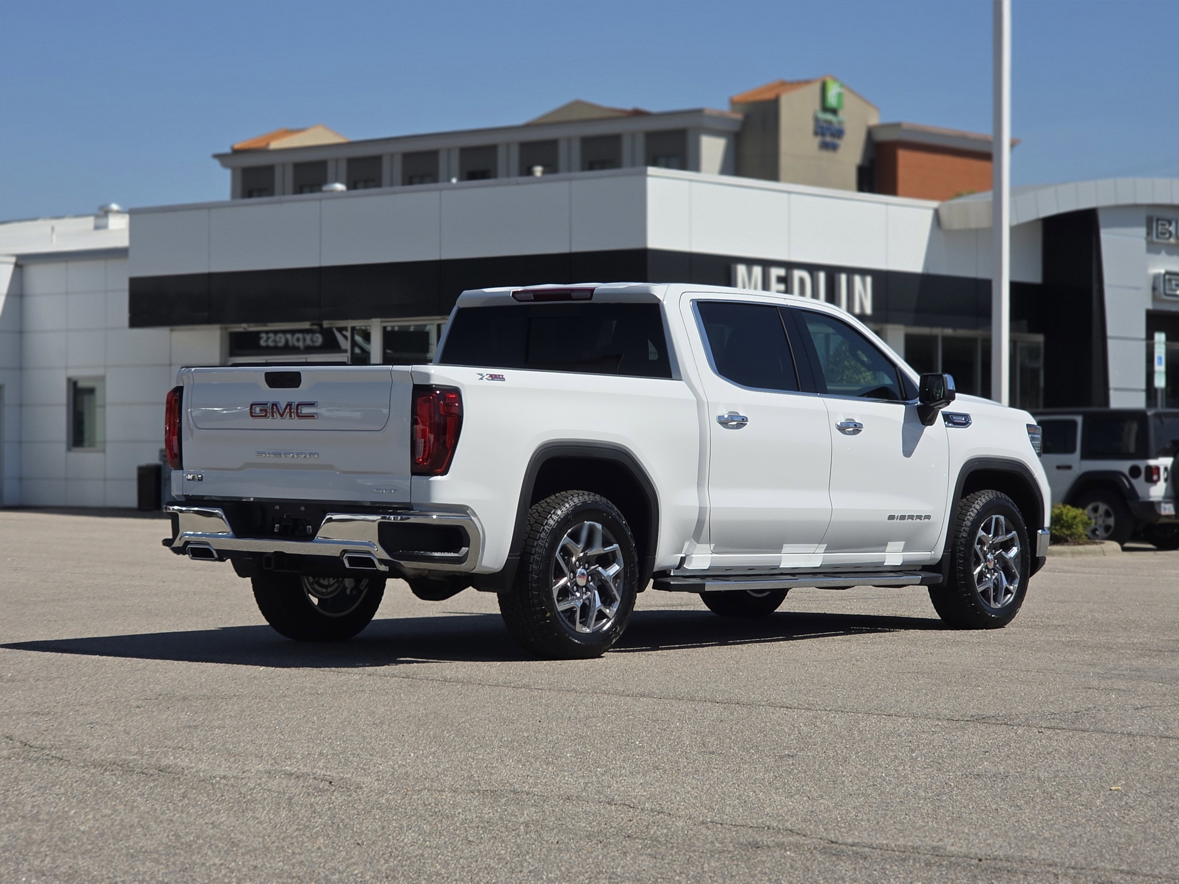 2026 GMC Sierra 1500 SLT