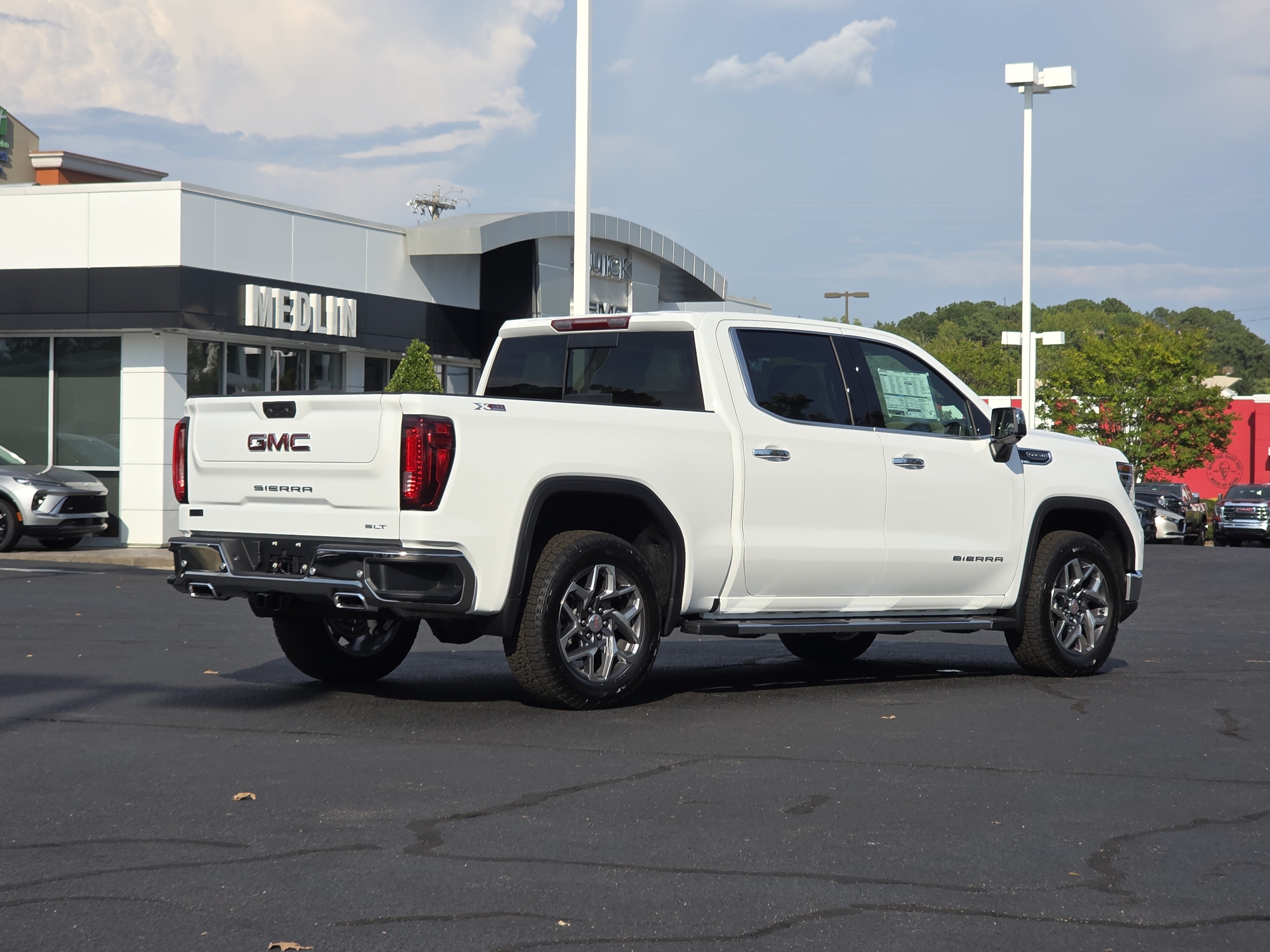 2026 GMC Sierra 1500 SLT