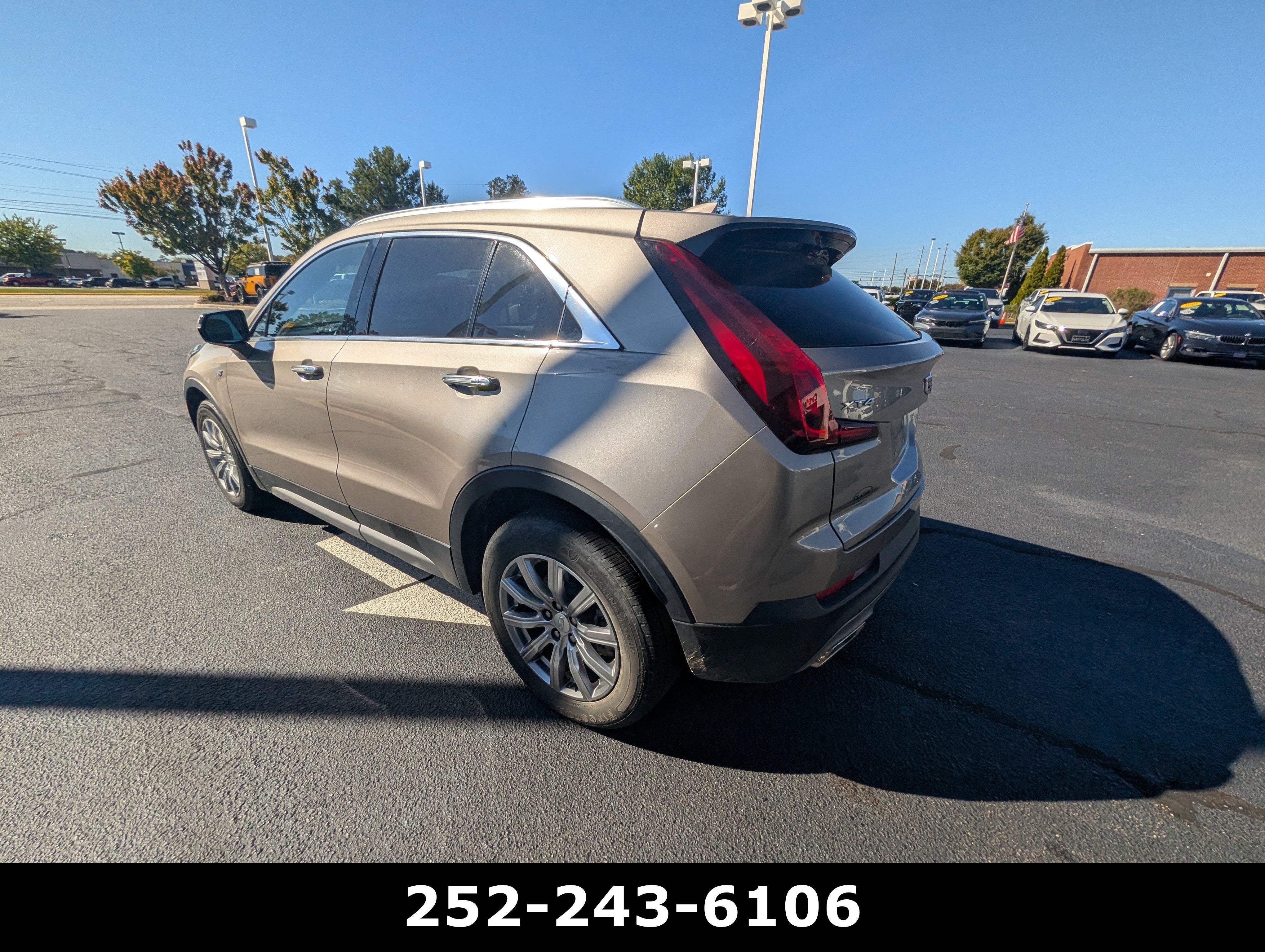 2023 Cadillac XT4 FWD Premium Luxury