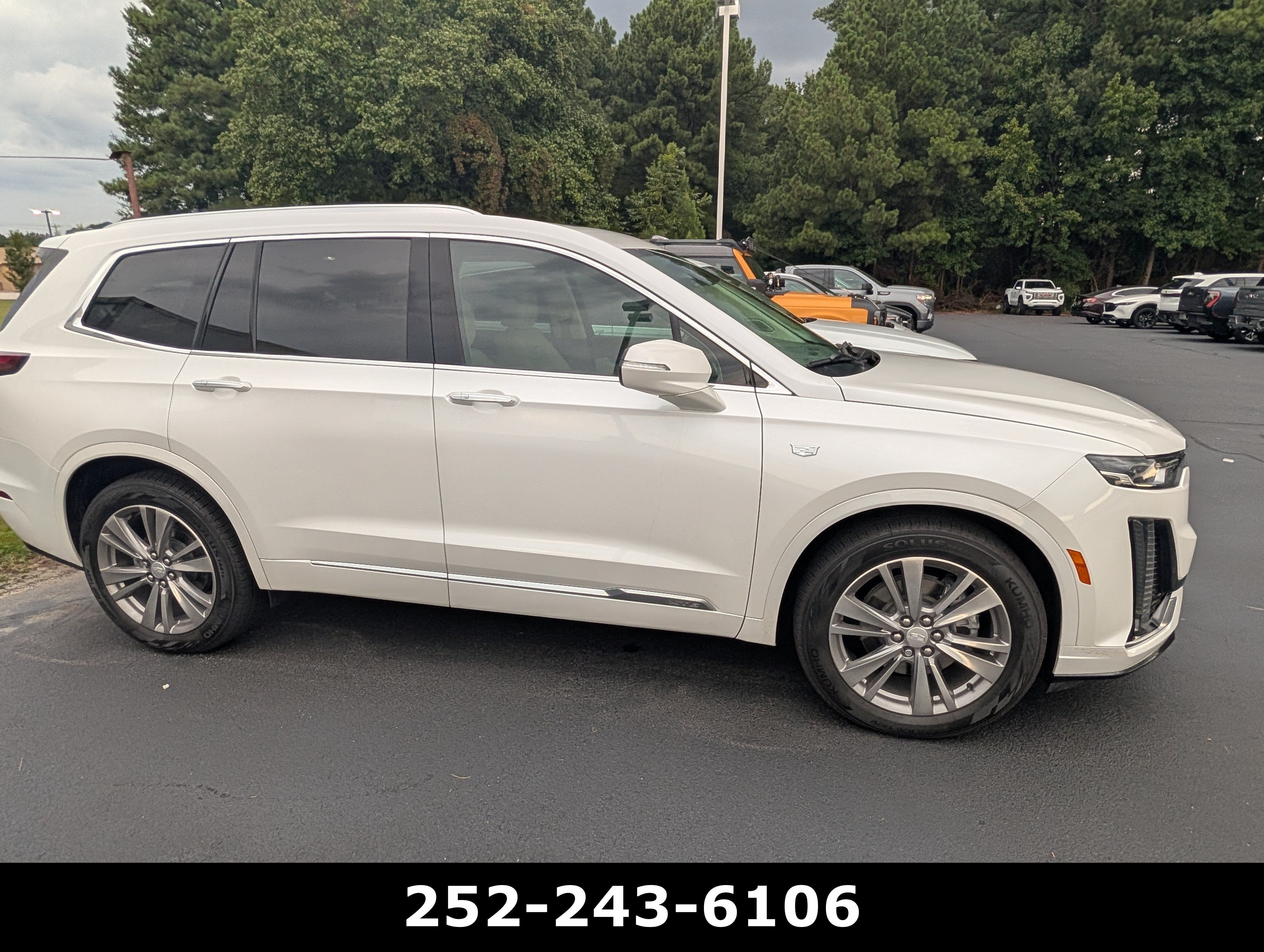 2023 Cadillac XT6 FWD Premium Luxury