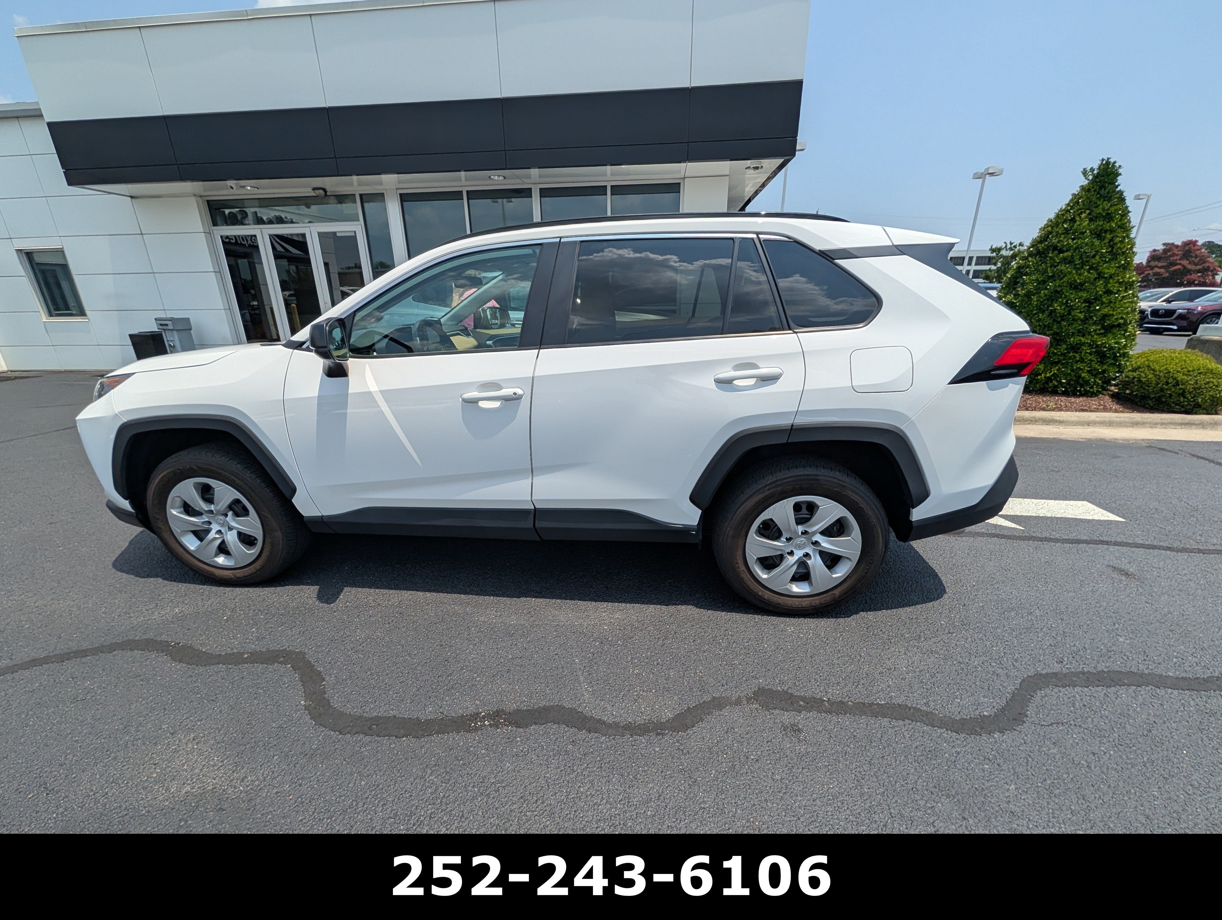 2021 Toyota RAV4 LE