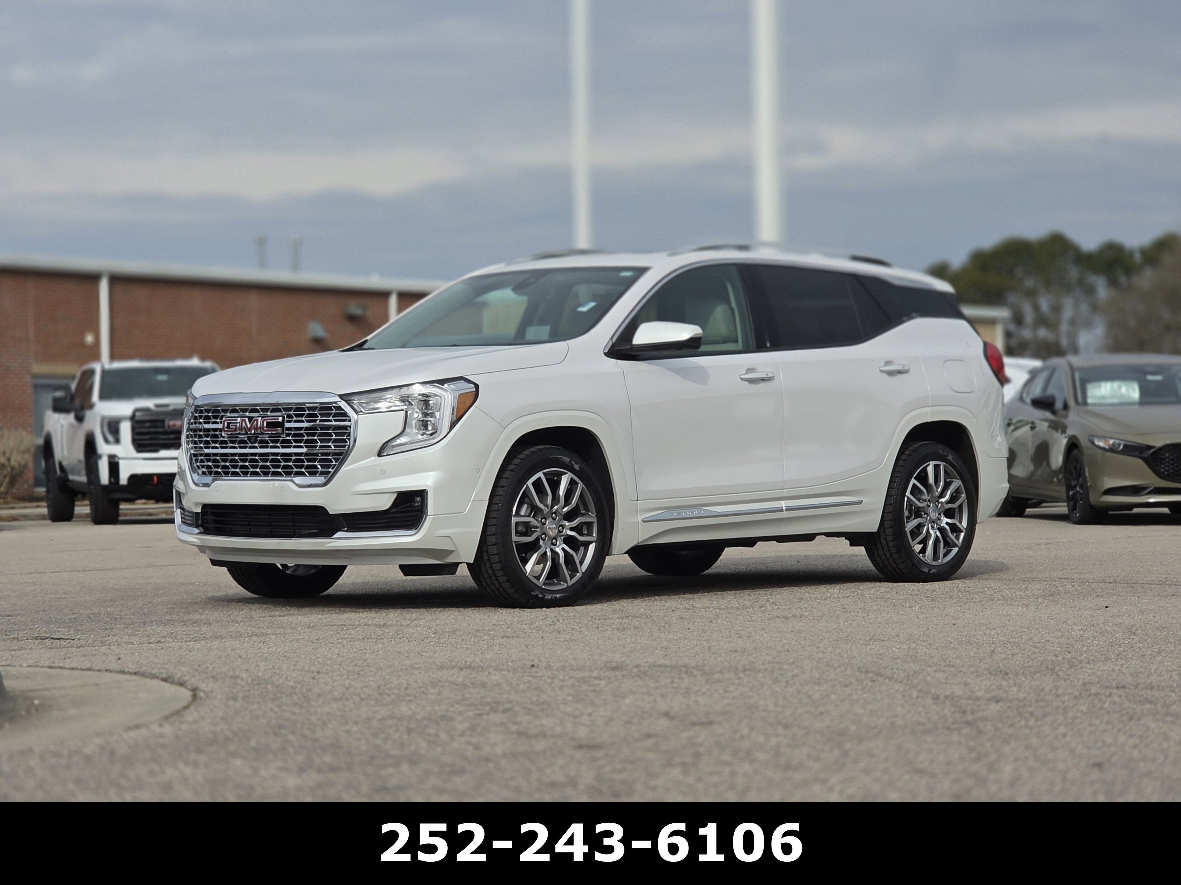 2023 GMC Terrain Denali