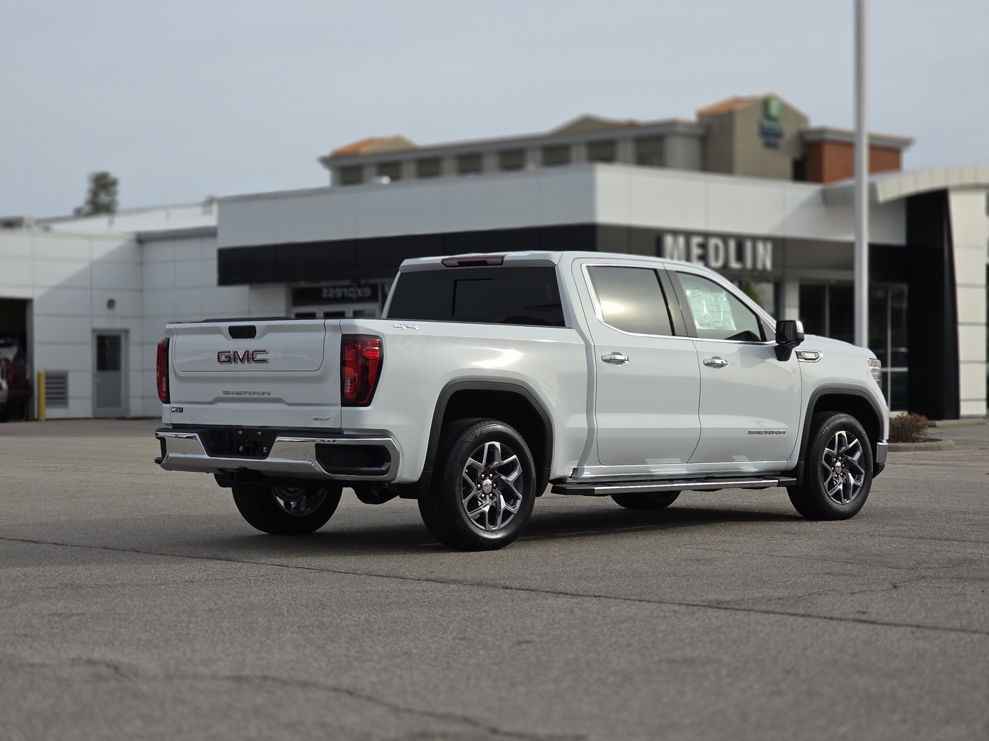 2026 GMC Sierra 1500 SLT