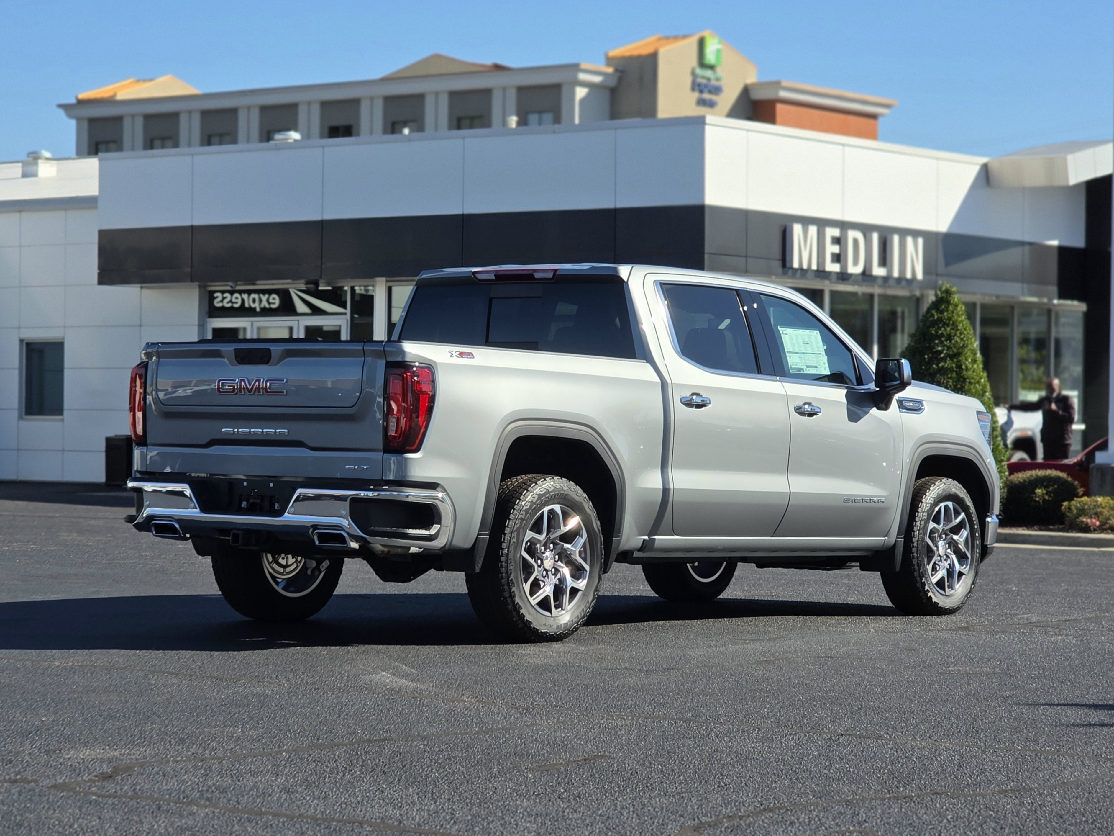 2026 GMC Sierra 1500 SLT
