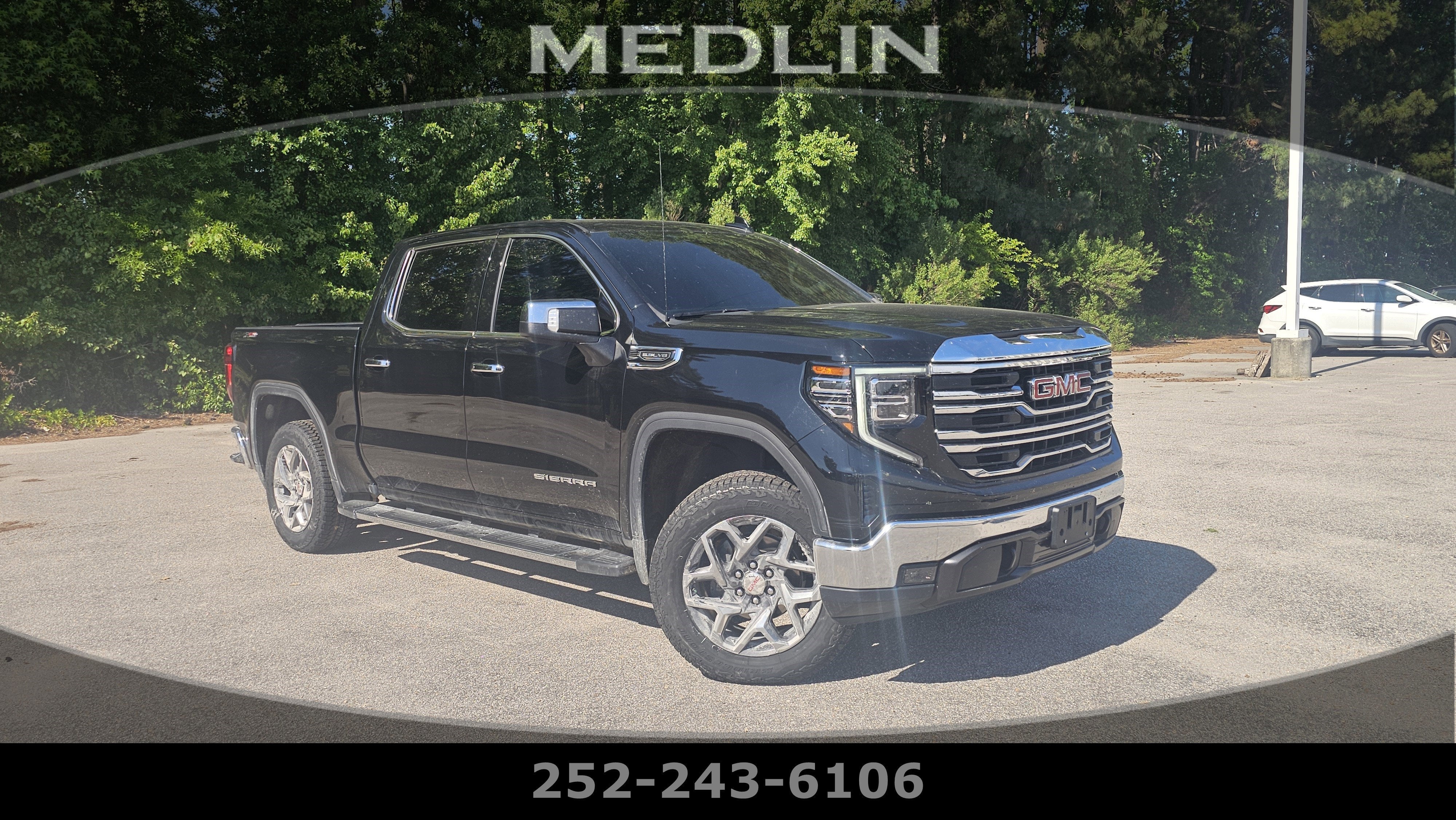 2024 GMC Sierra 4WD Crew Cab Short Box SLT's photo
