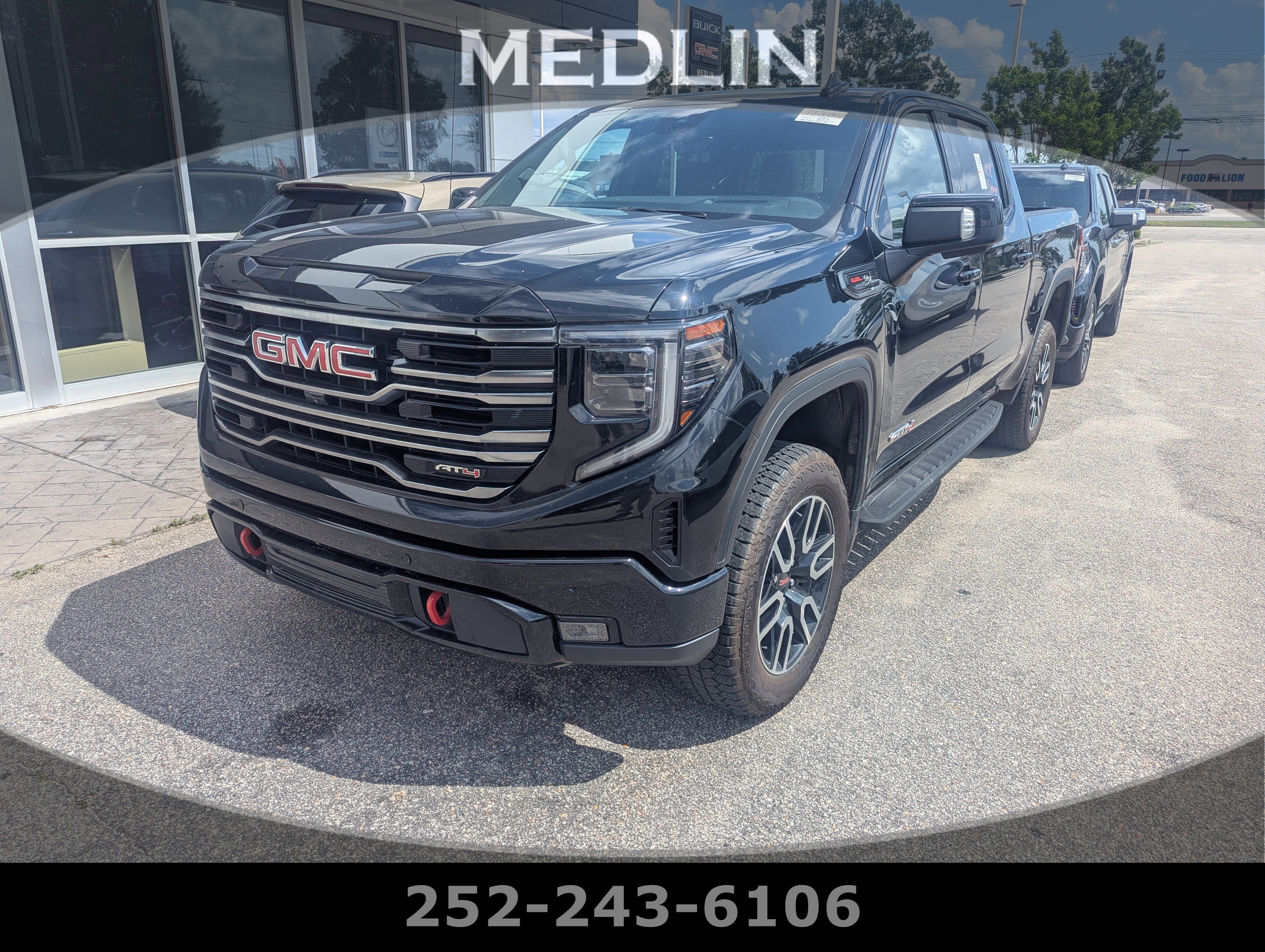 2025 GMC Sierra 4WD Crew Cab Short Box AT4's photo