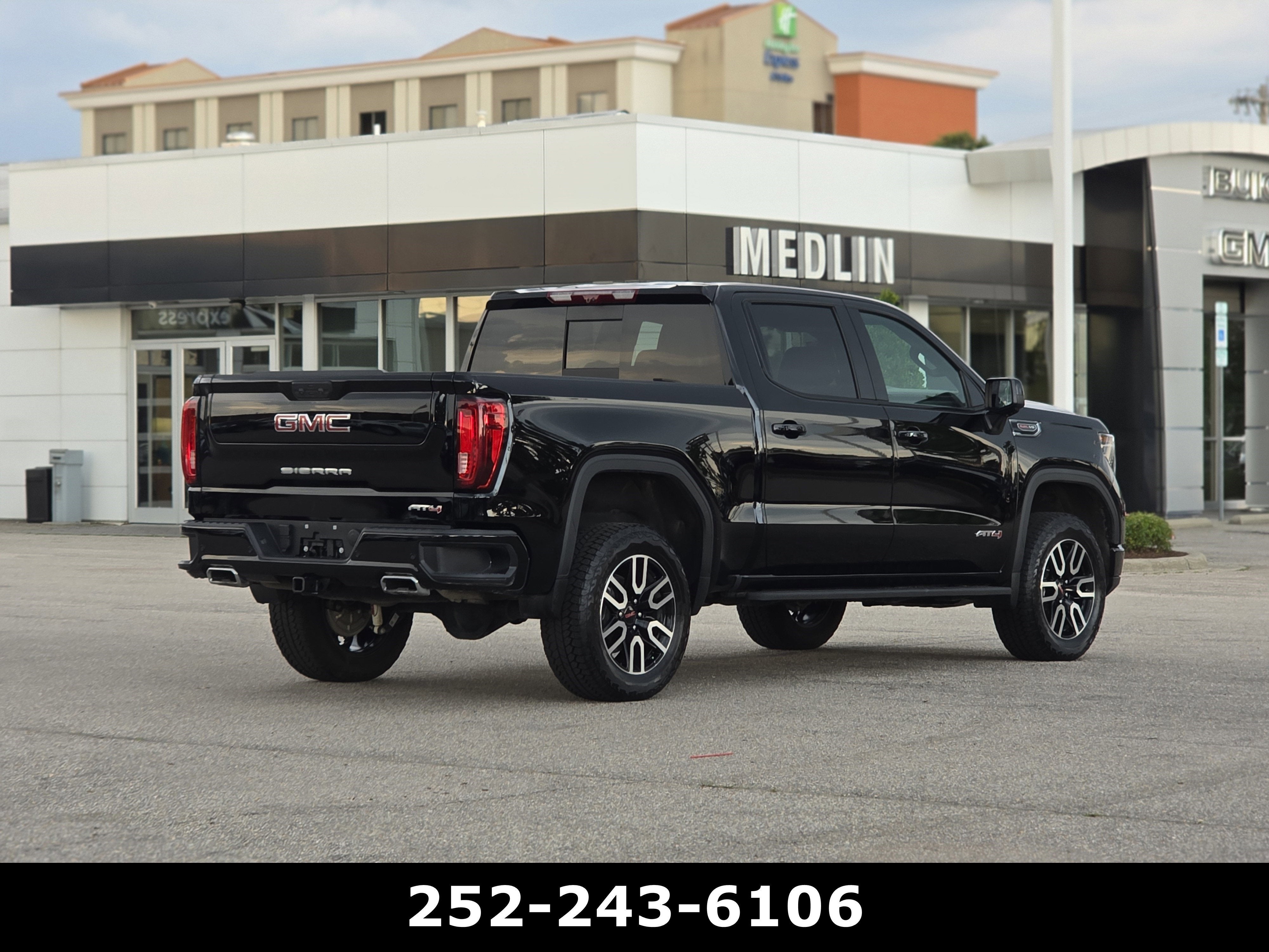 2025 GMC Sierra 1500 AT4
