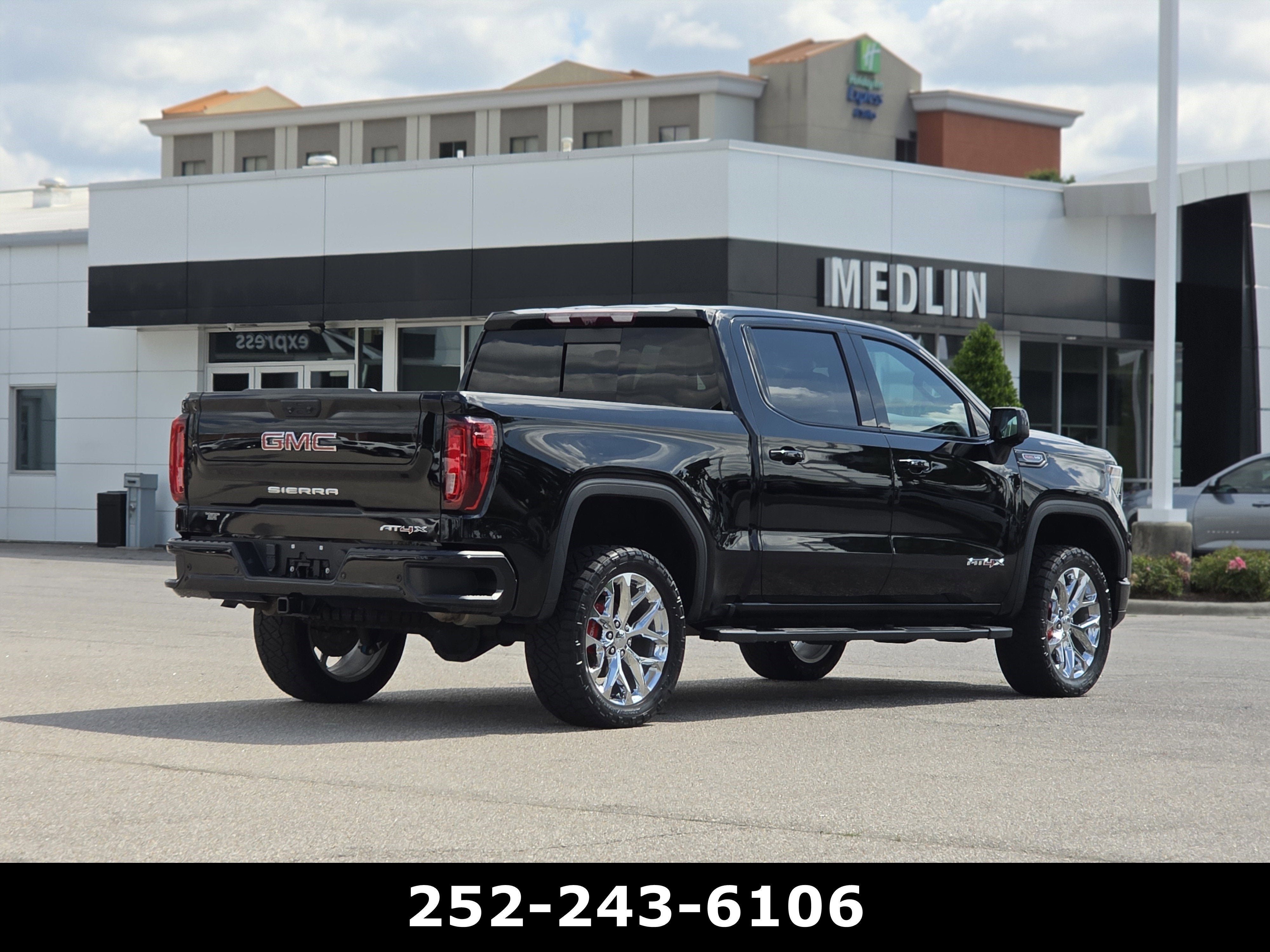 2023 GMC Sierra 1500 AT4X