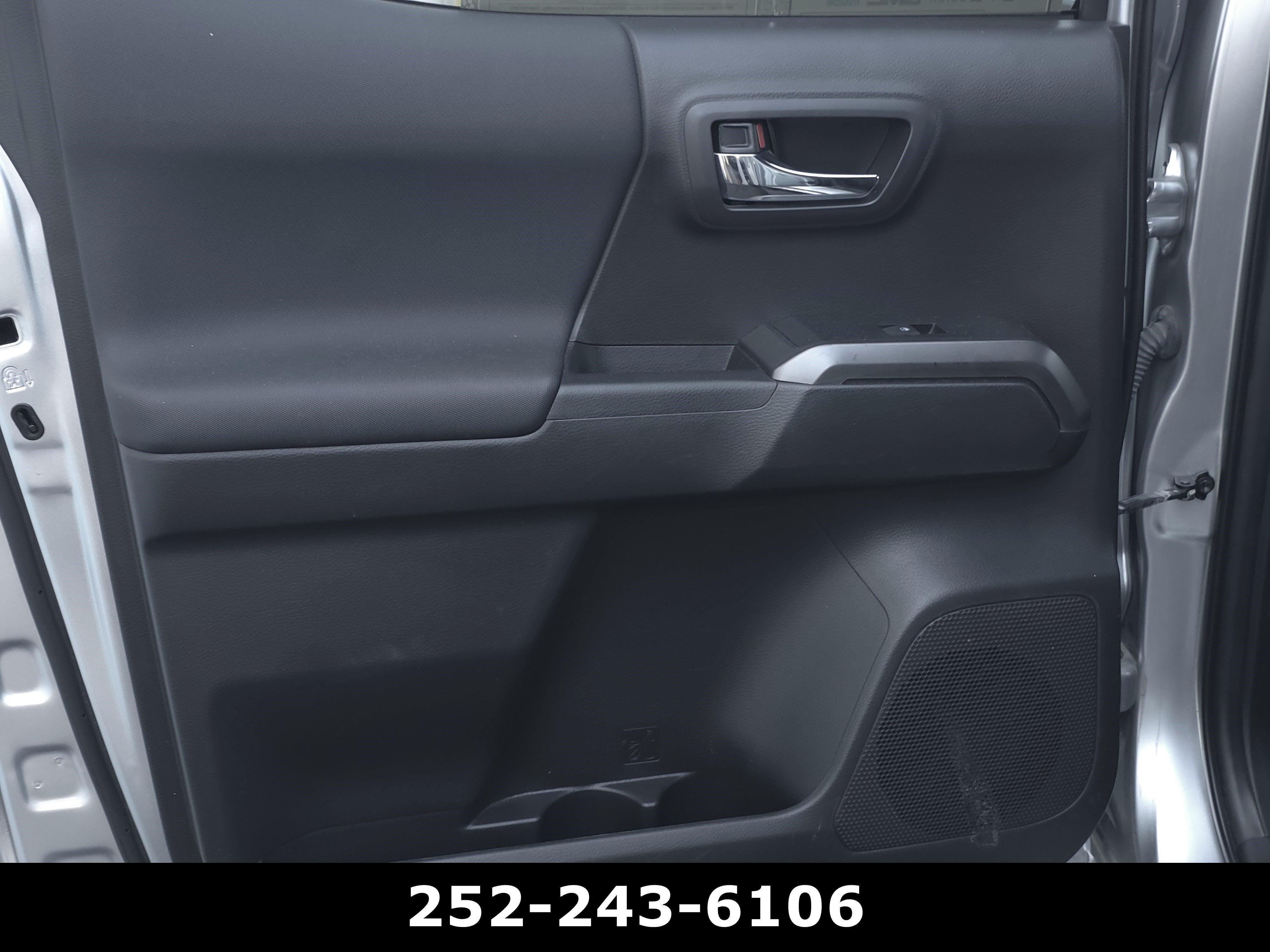 2022 Toyota Tacoma 4WD SR