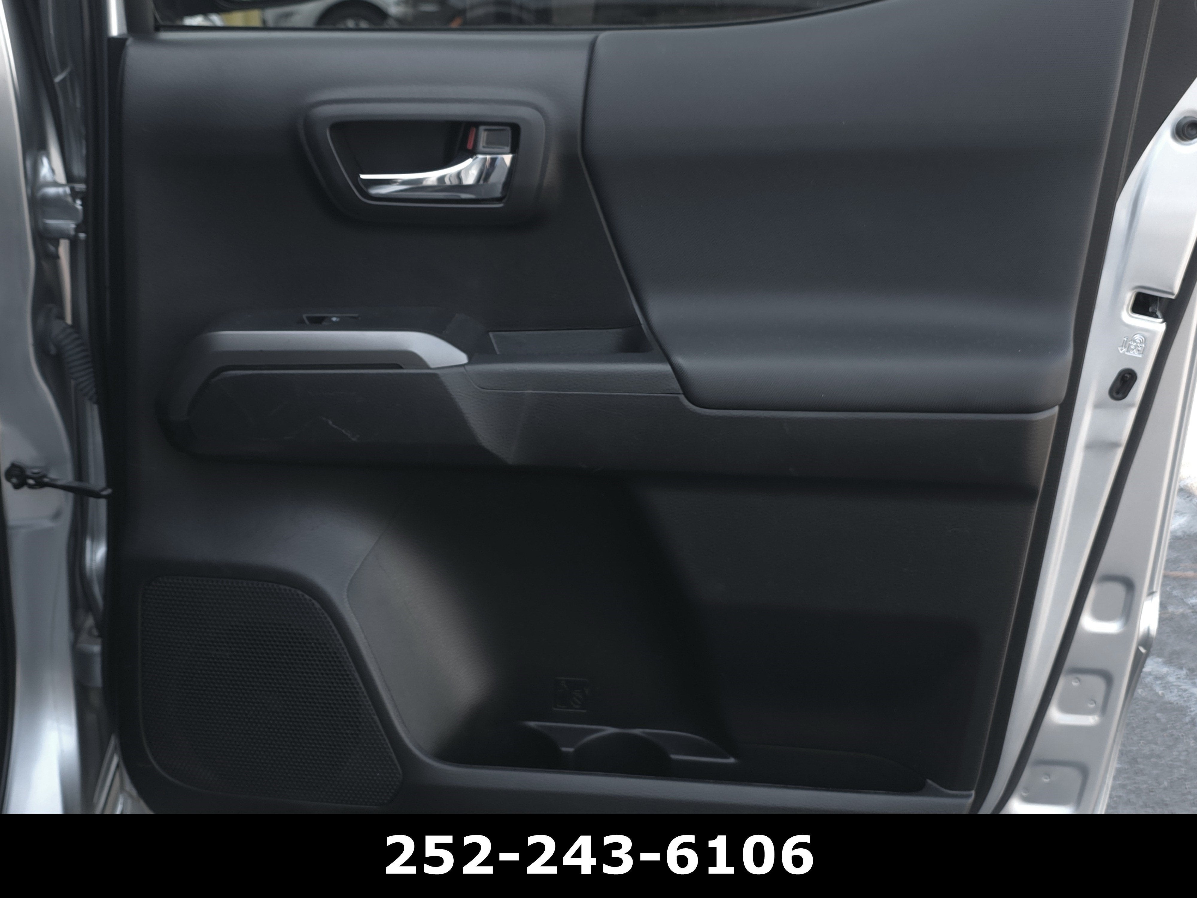 2022 Toyota Tacoma 4WD SR