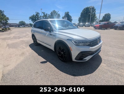 2024 Volkswagen Tiguan SE R-Line Black