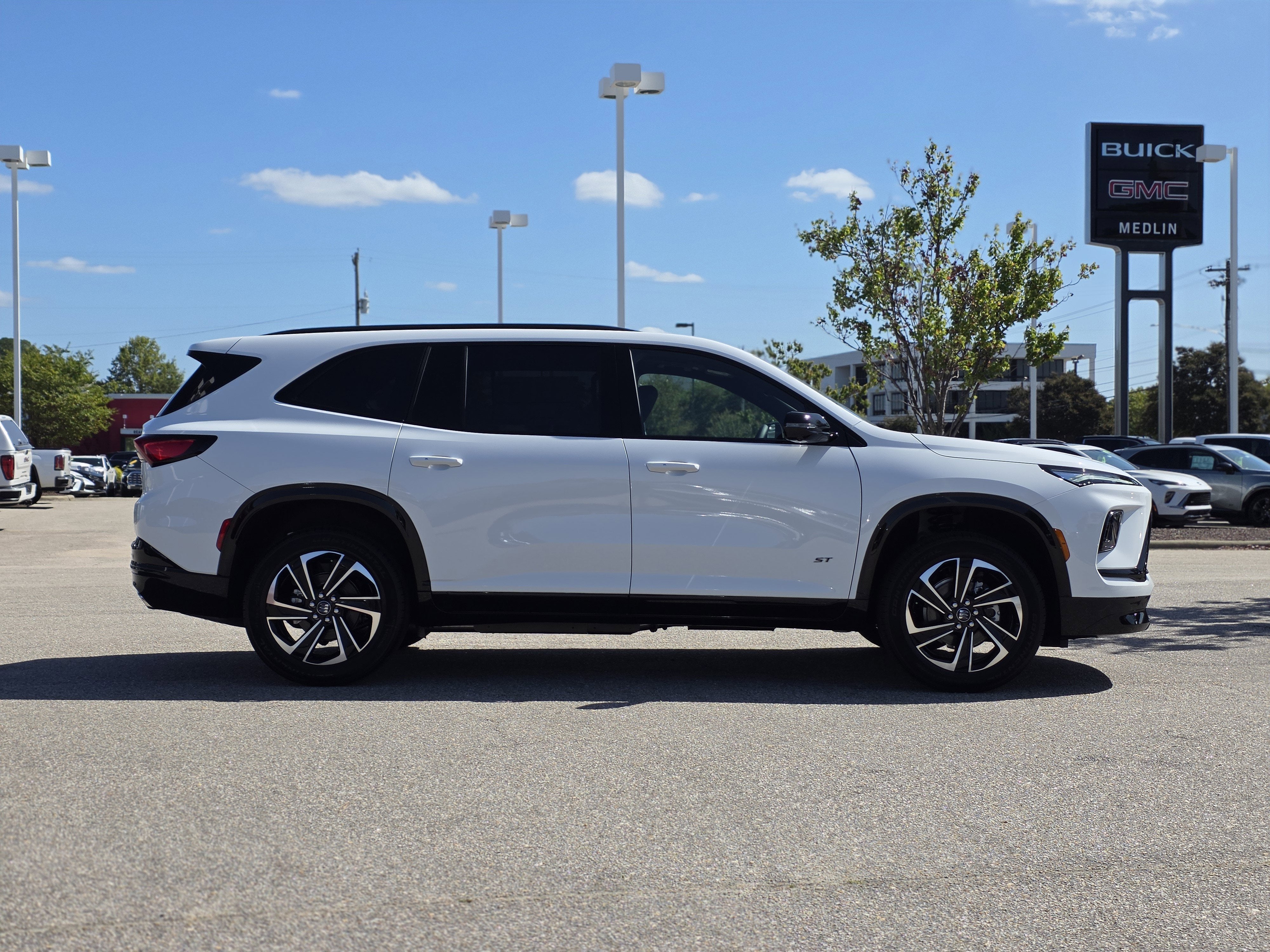 2026 Buick Enclave Sport Touring