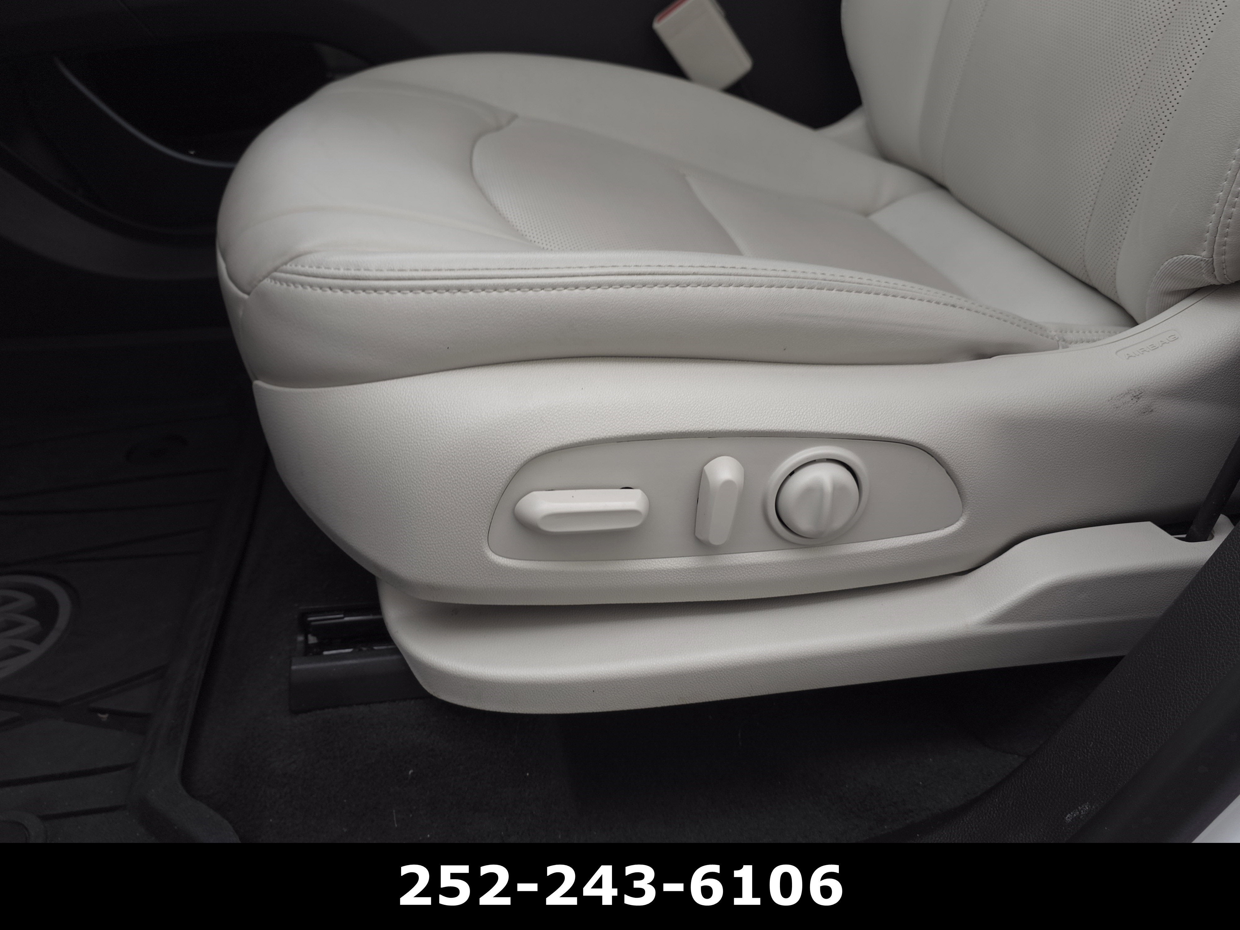 2023 Buick Enclave Essence