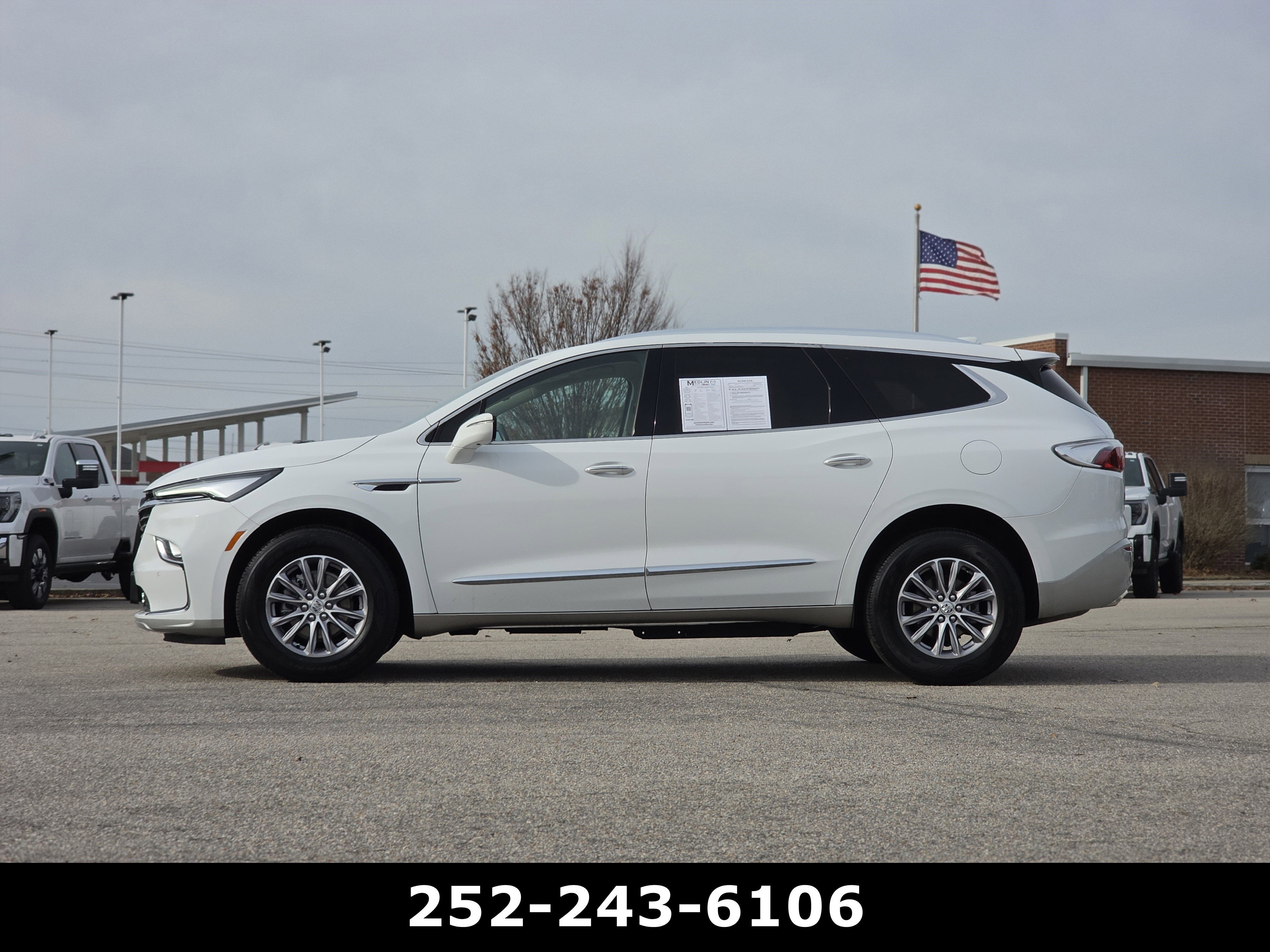 2023 Buick Enclave Essence