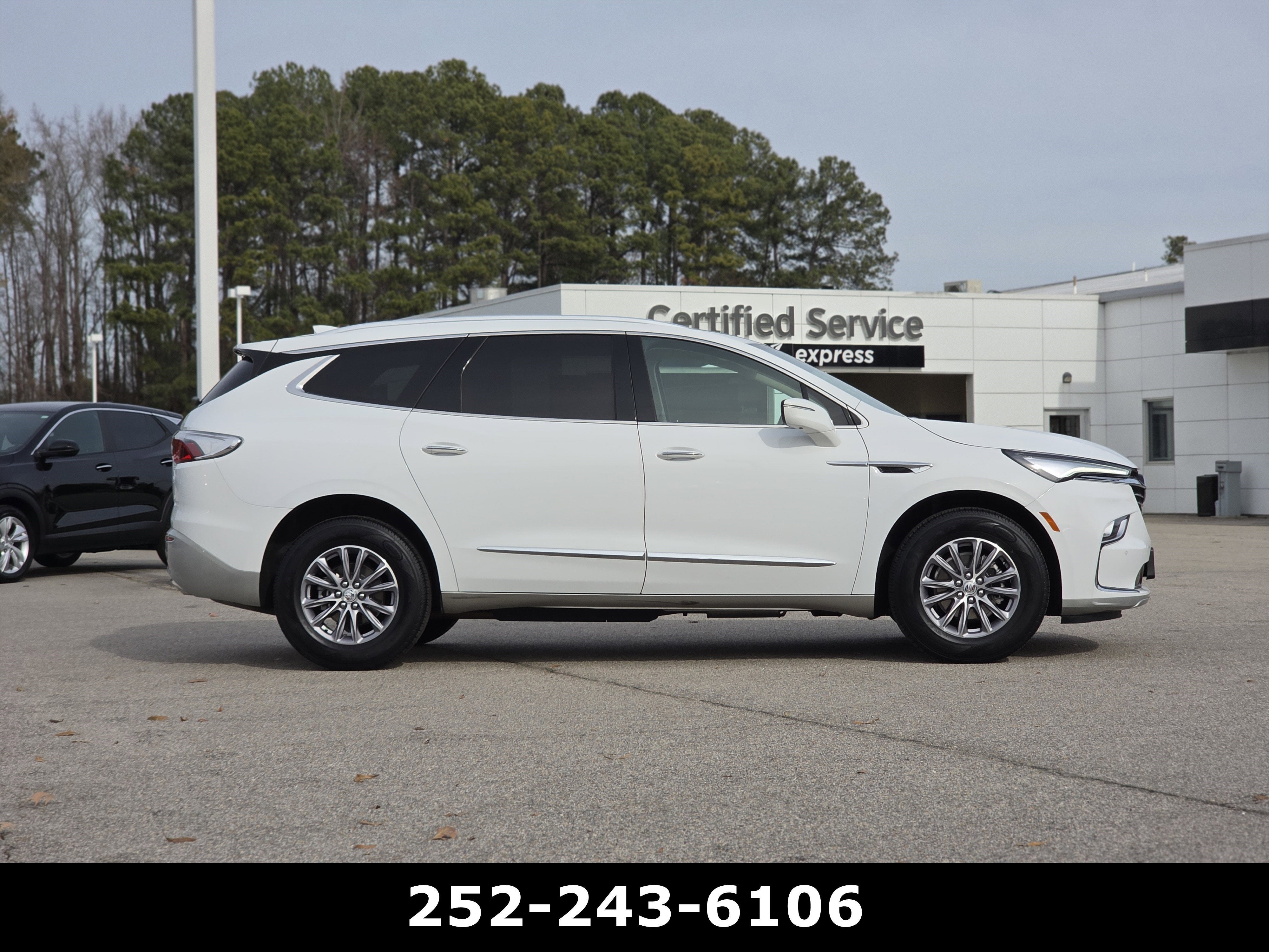 2023 Buick Enclave Essence