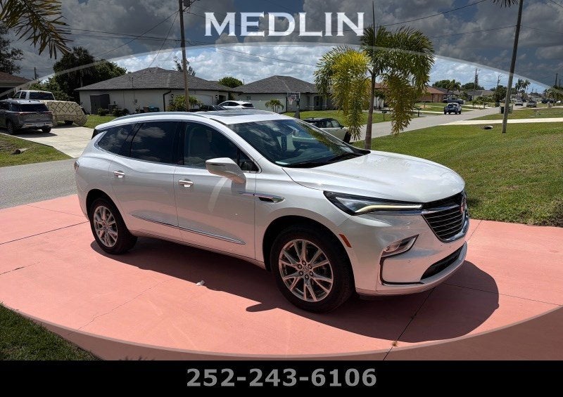 2023 Buick Enclave Essence